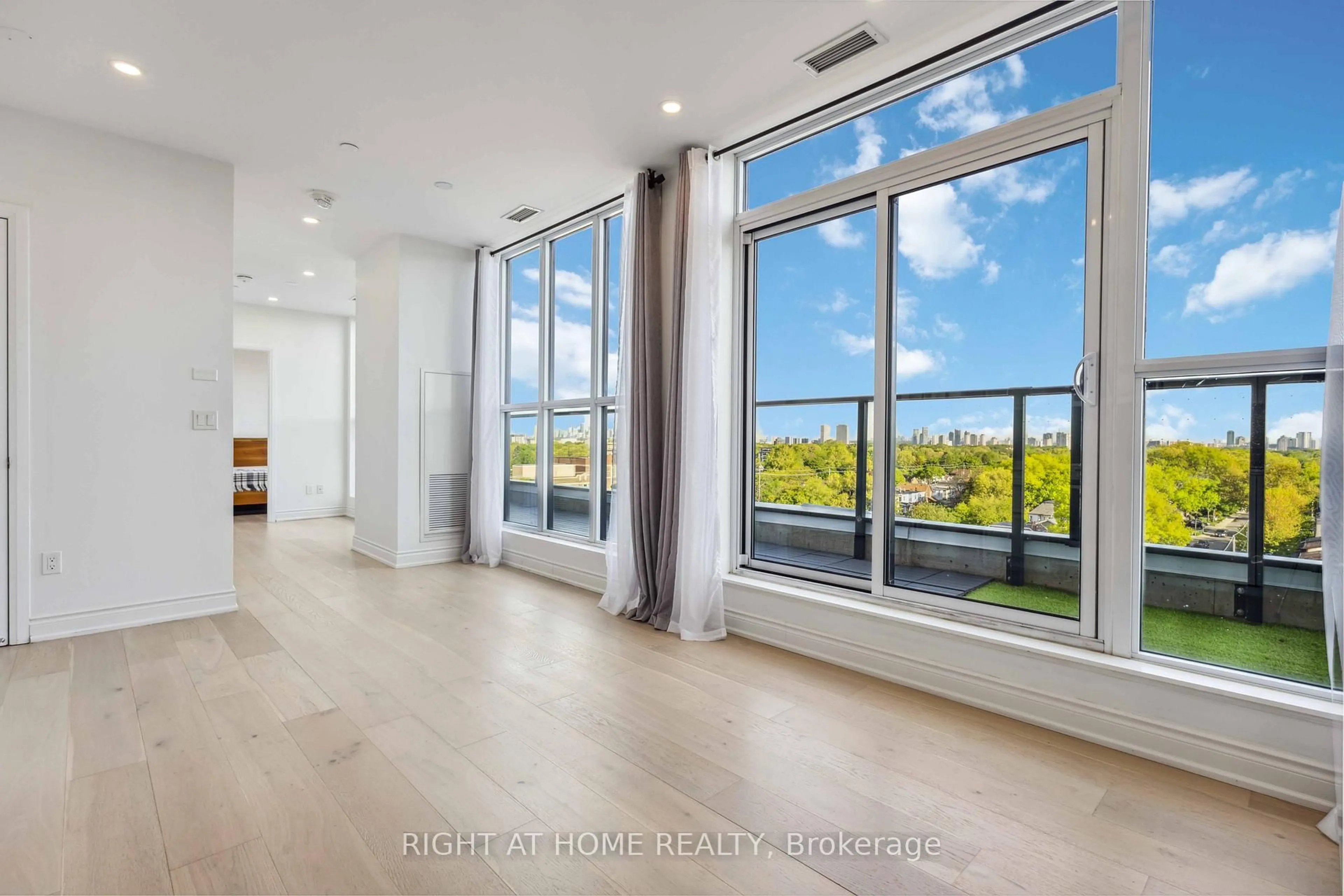 A pic of a room for 2301 Danforth Ave #PH801, Toronto Ontario M4C 0A7