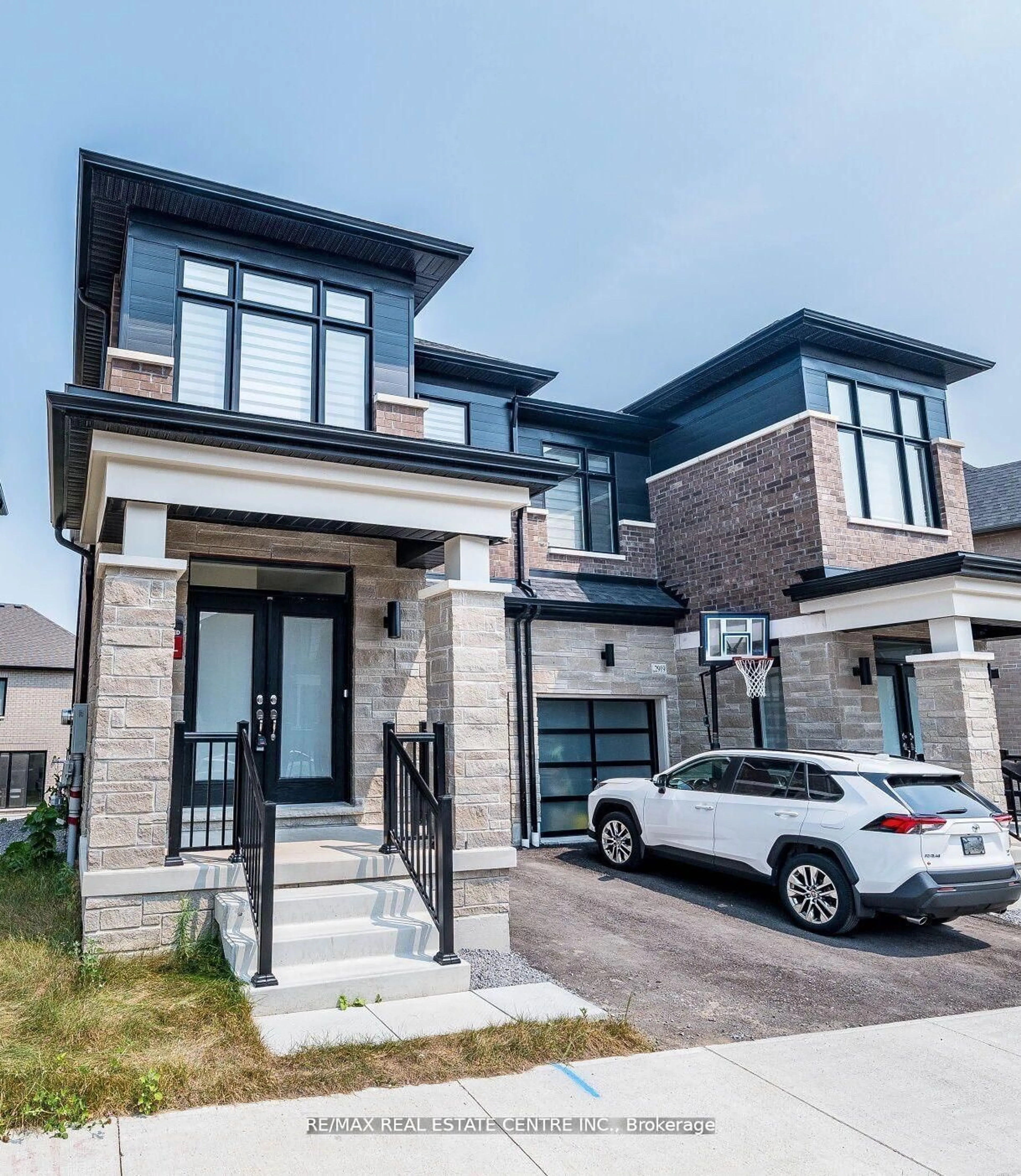 Home with brick exterior material, street for 2921 Nakina St, Pickering Ontario L1X 0P8