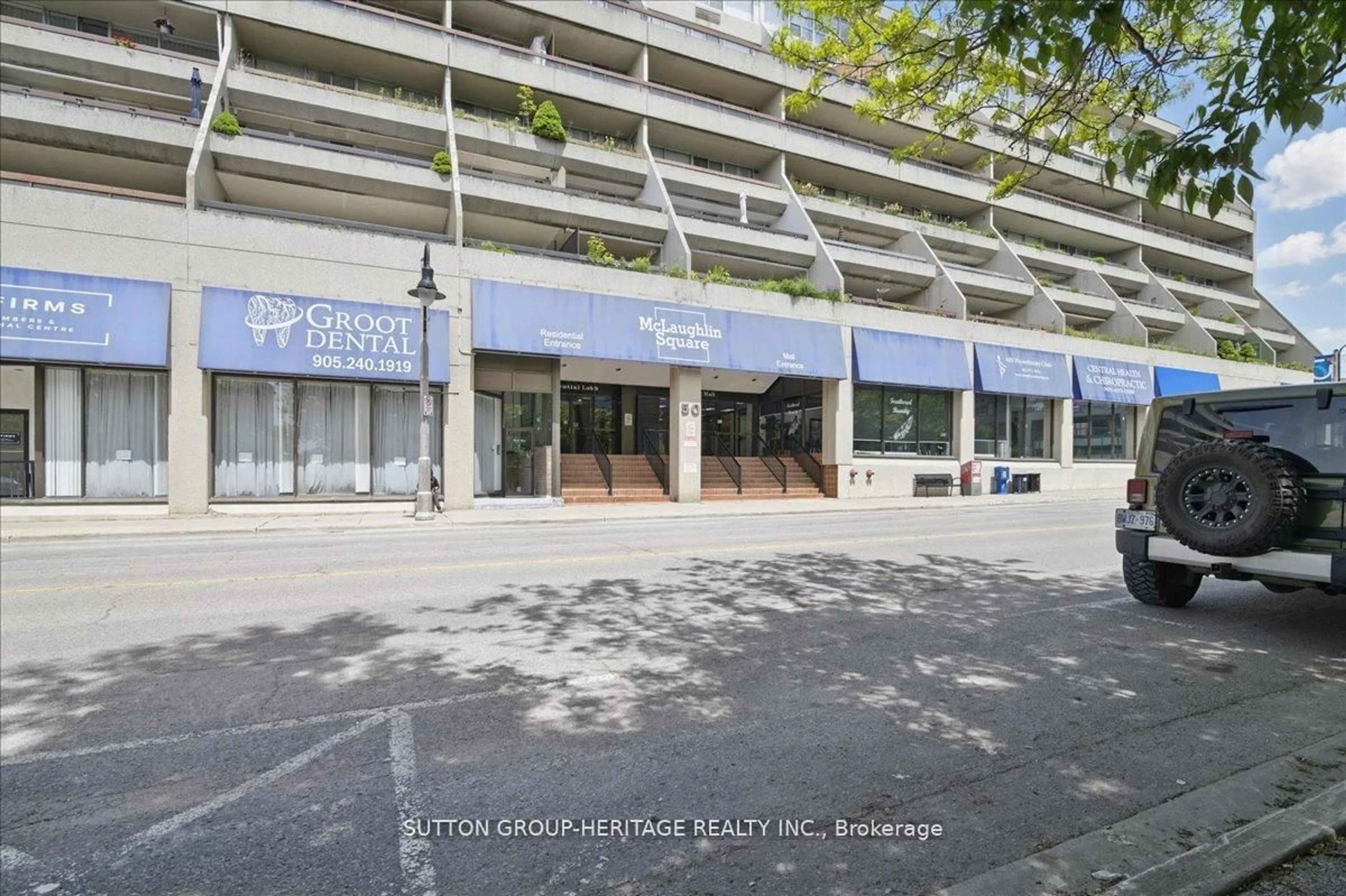 Indoor foyer for 50 Richmond St #232, Oshawa Ontario L1G 7C7