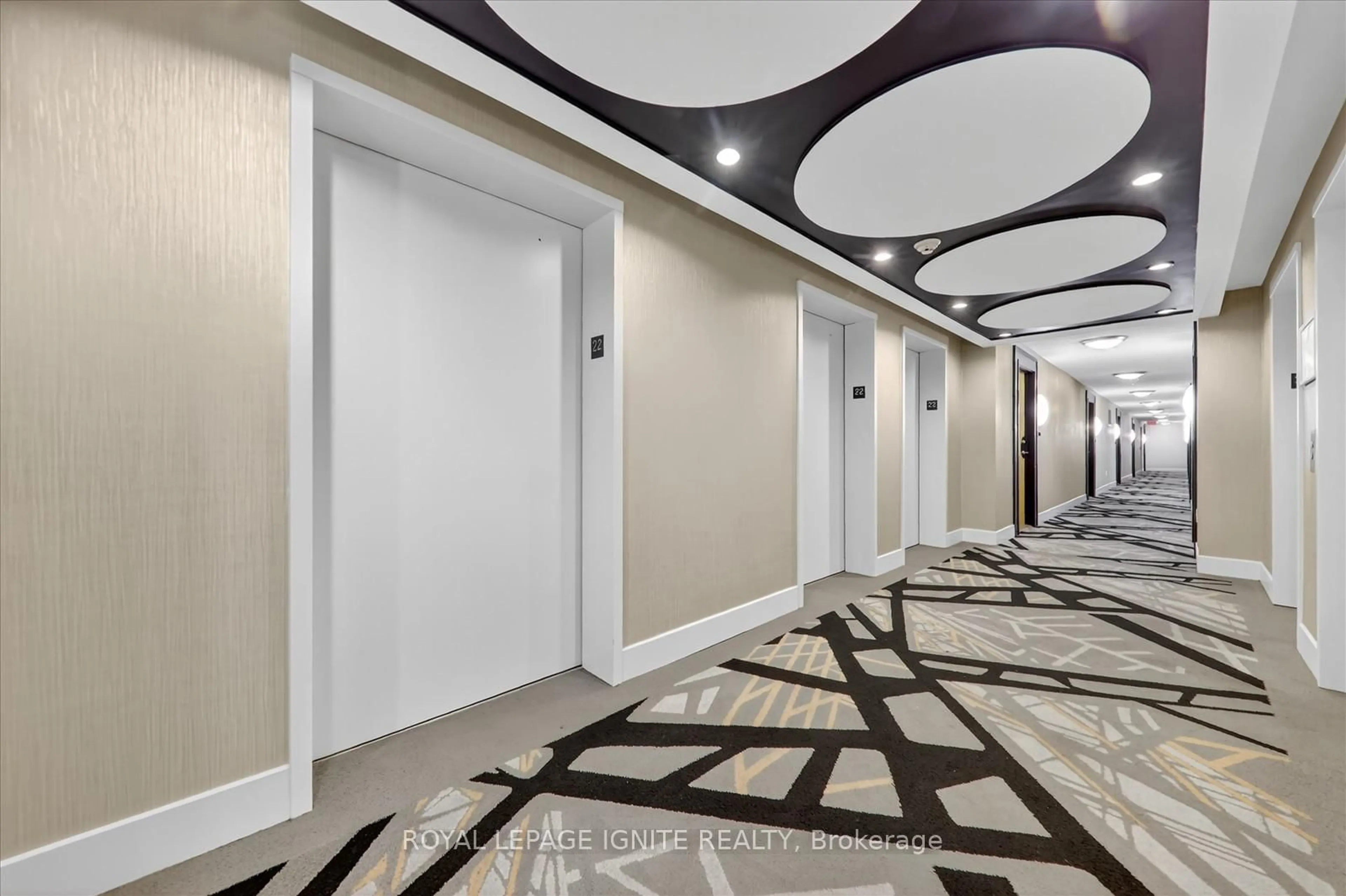 Indoor foyer for 83 Borough Dr #2213, Toronto Ontario M1P 5E4