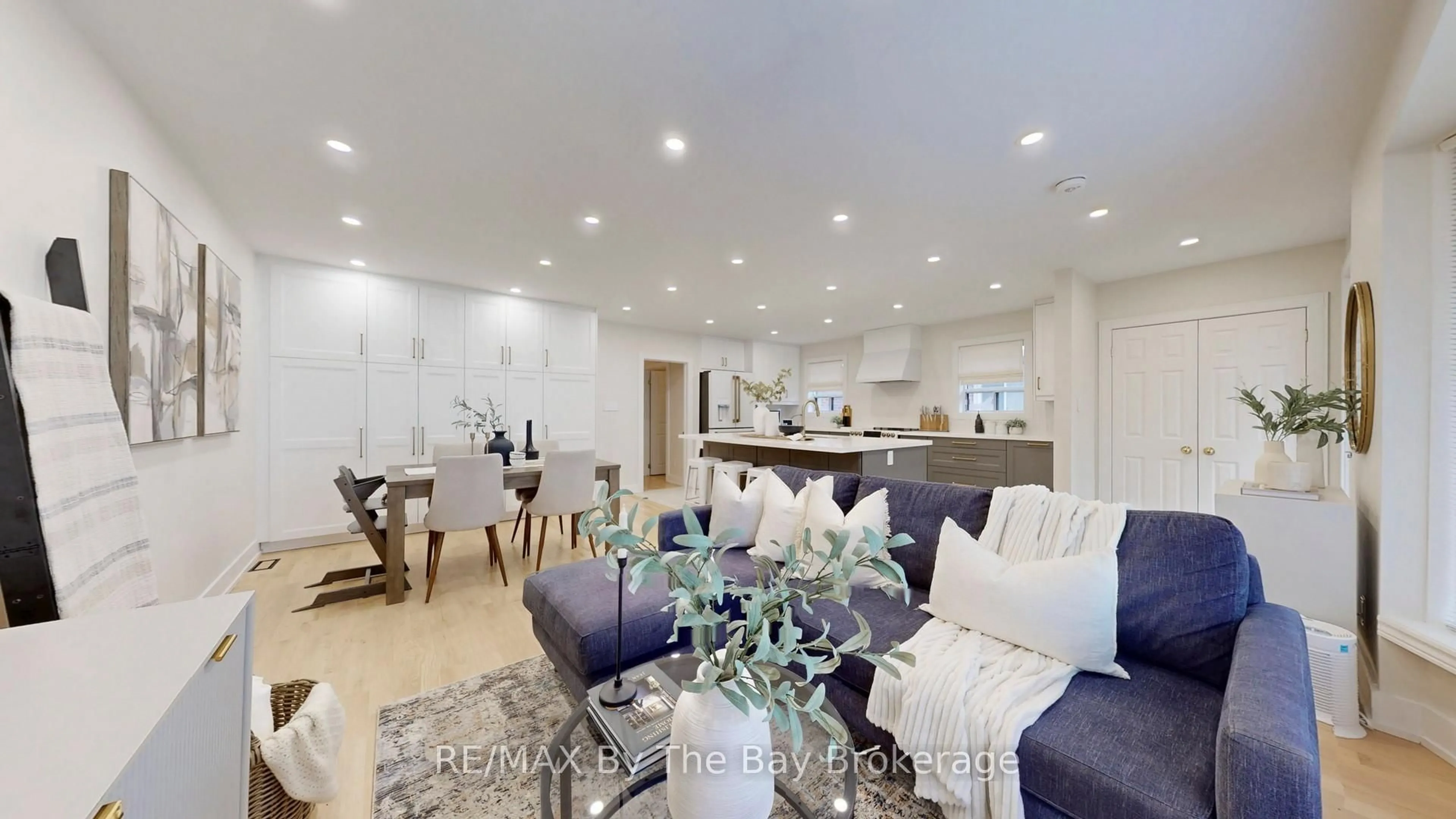 Living room with furniture, unknown for 82 Brimorton Dr, Toronto Ontario M1P 3Z5