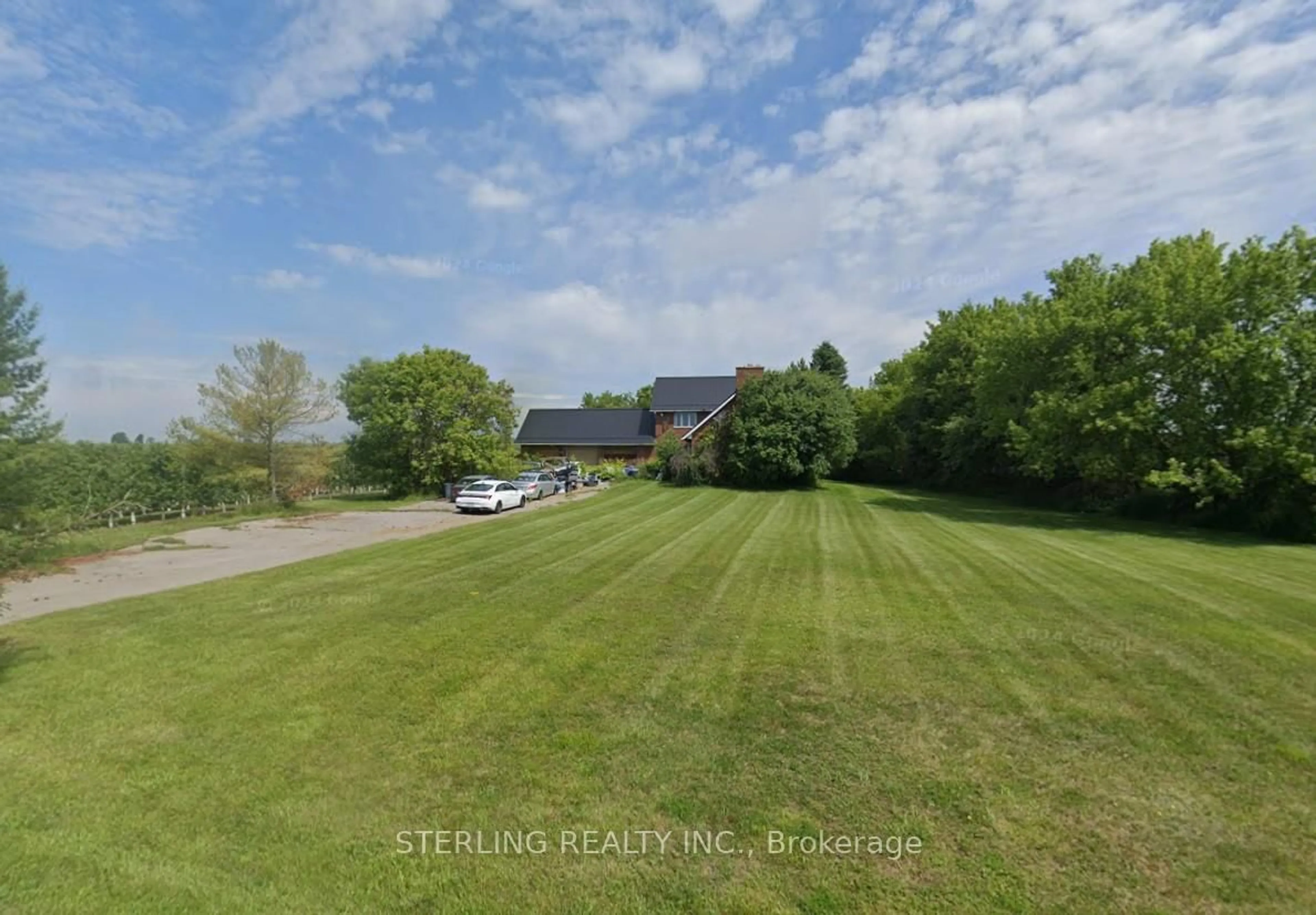 A pic from outside/outdoor area/front of a property/back of a property/a pic from drone, water/lake/river/ocean view for 3976 Lakeshore Rd, Clarington Ontario L1B 1L9