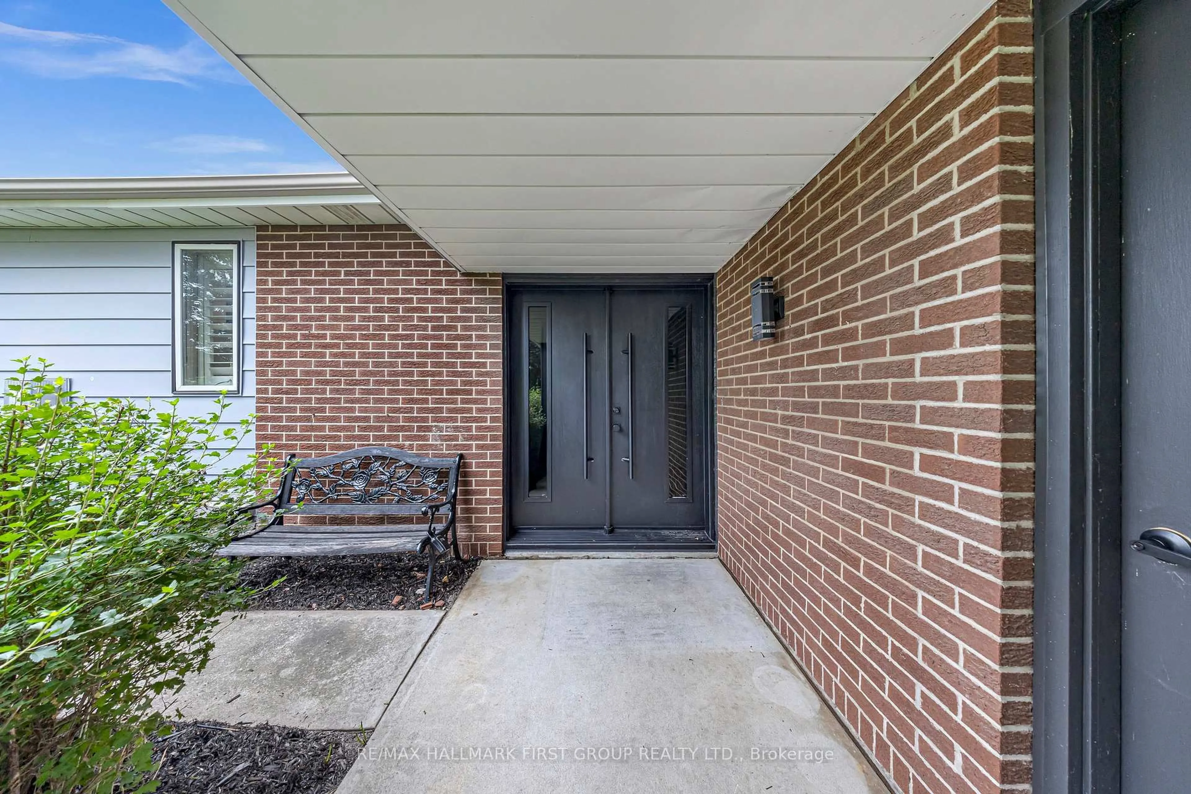 Unknown for 890 Briarwood Dr, Oshawa Ontario L1K 2A6