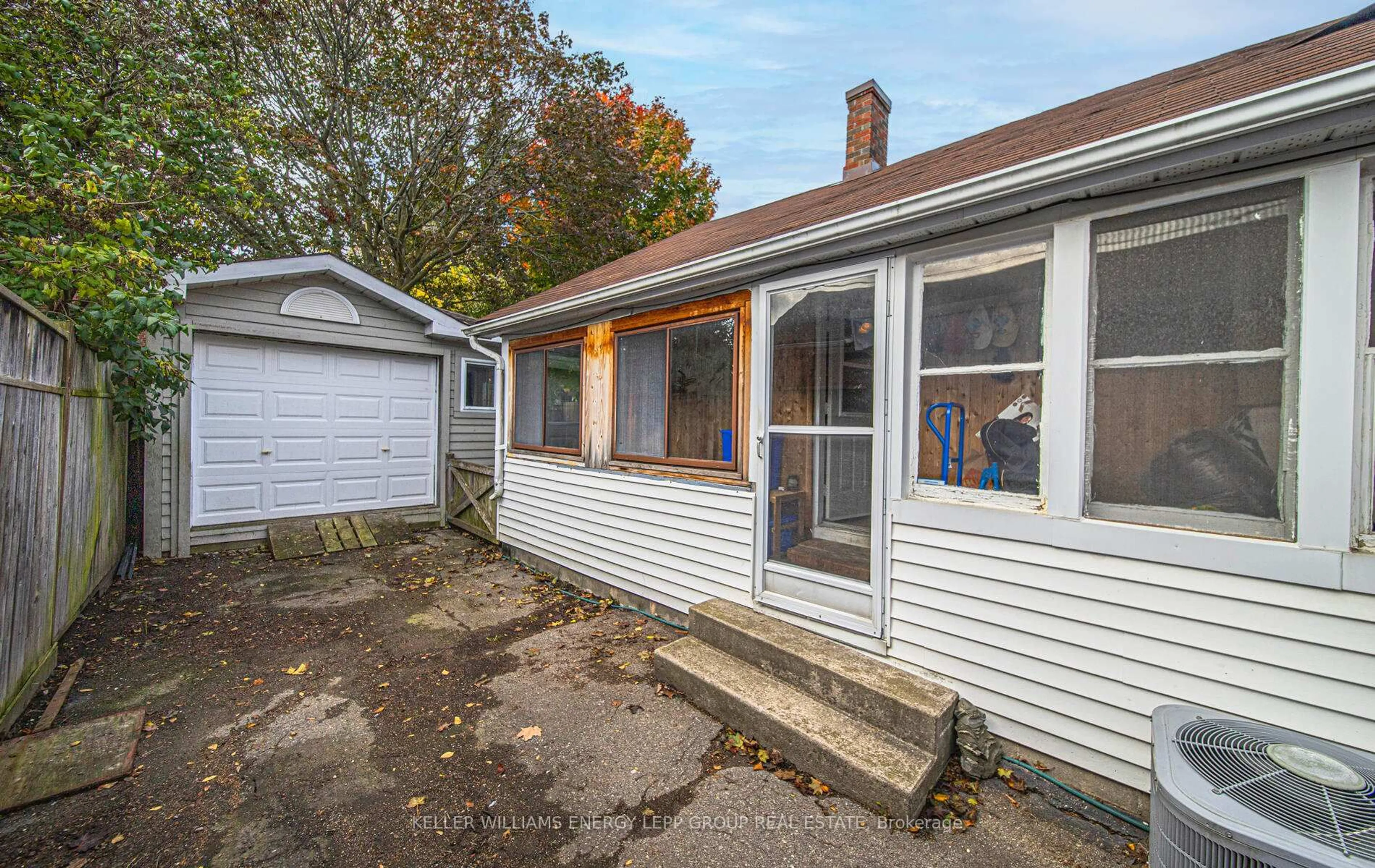 Unknown for 61 Wellington St, Clarington Ontario L1C 1V6