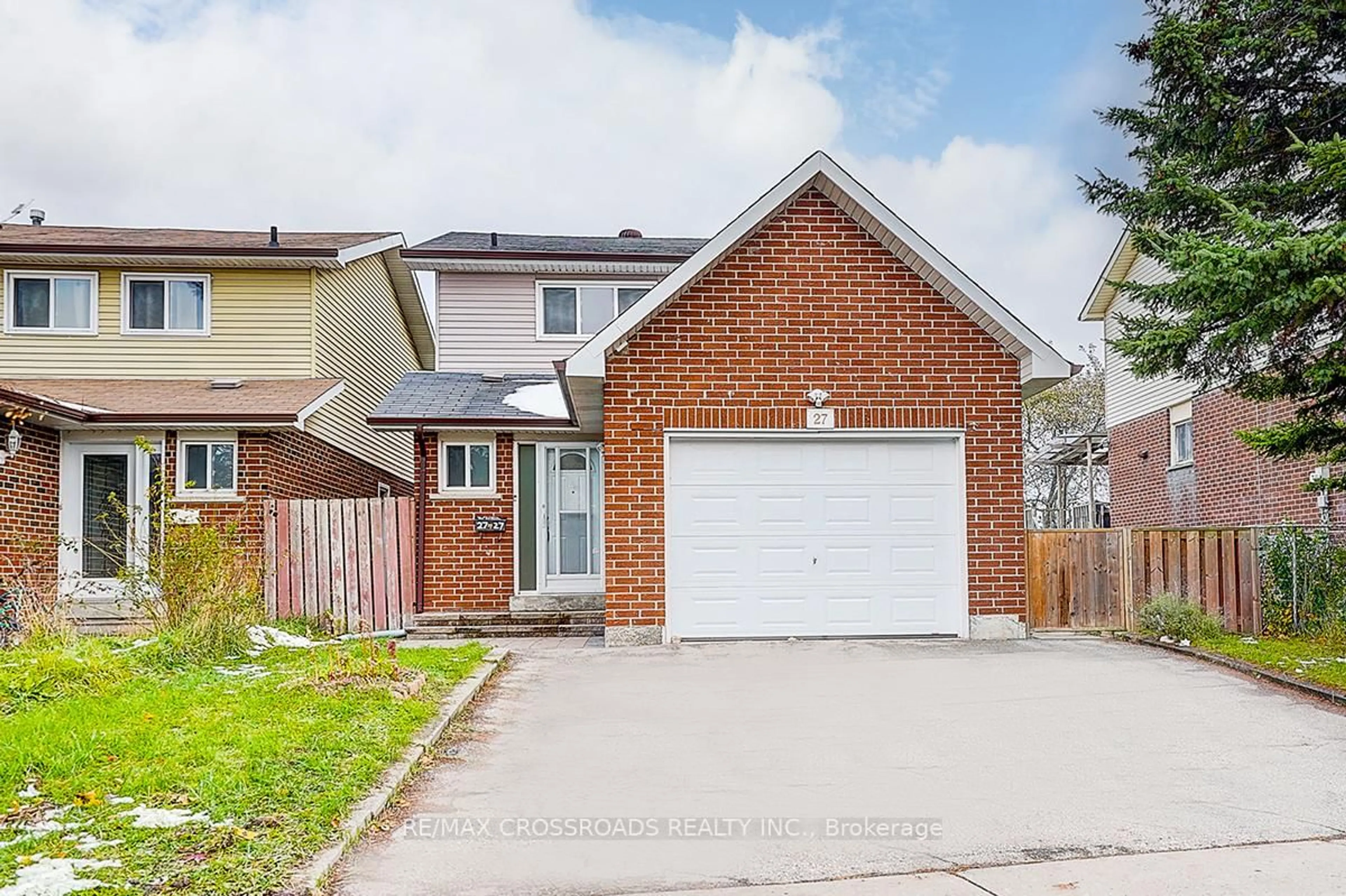 Home with brick exterior material, street for 27 Sunburst Sq, Toronto Ontario M1B 1R3