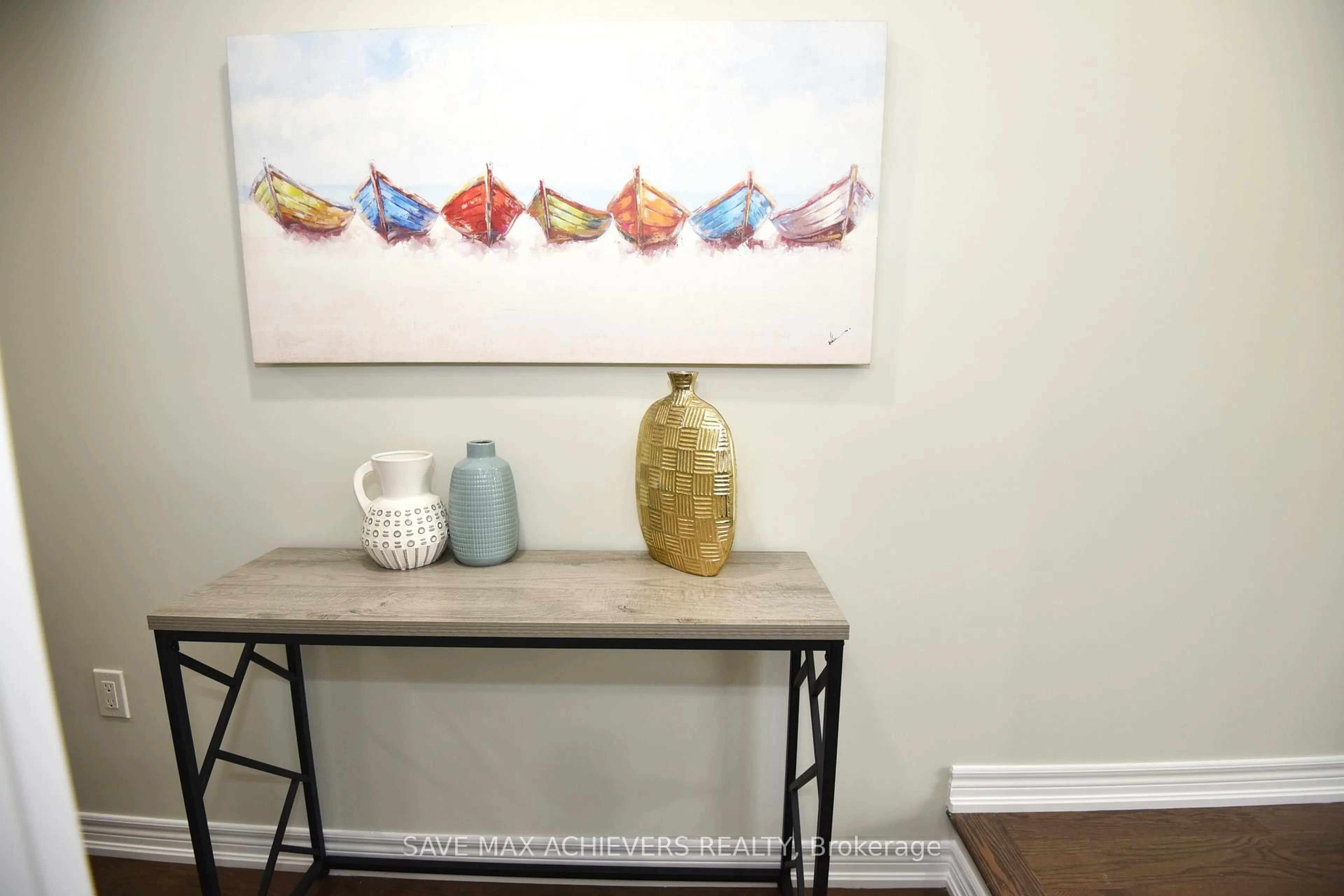 Indoor entryway for 440 SALEM Rd, Ajax Ontario L1S 0H2