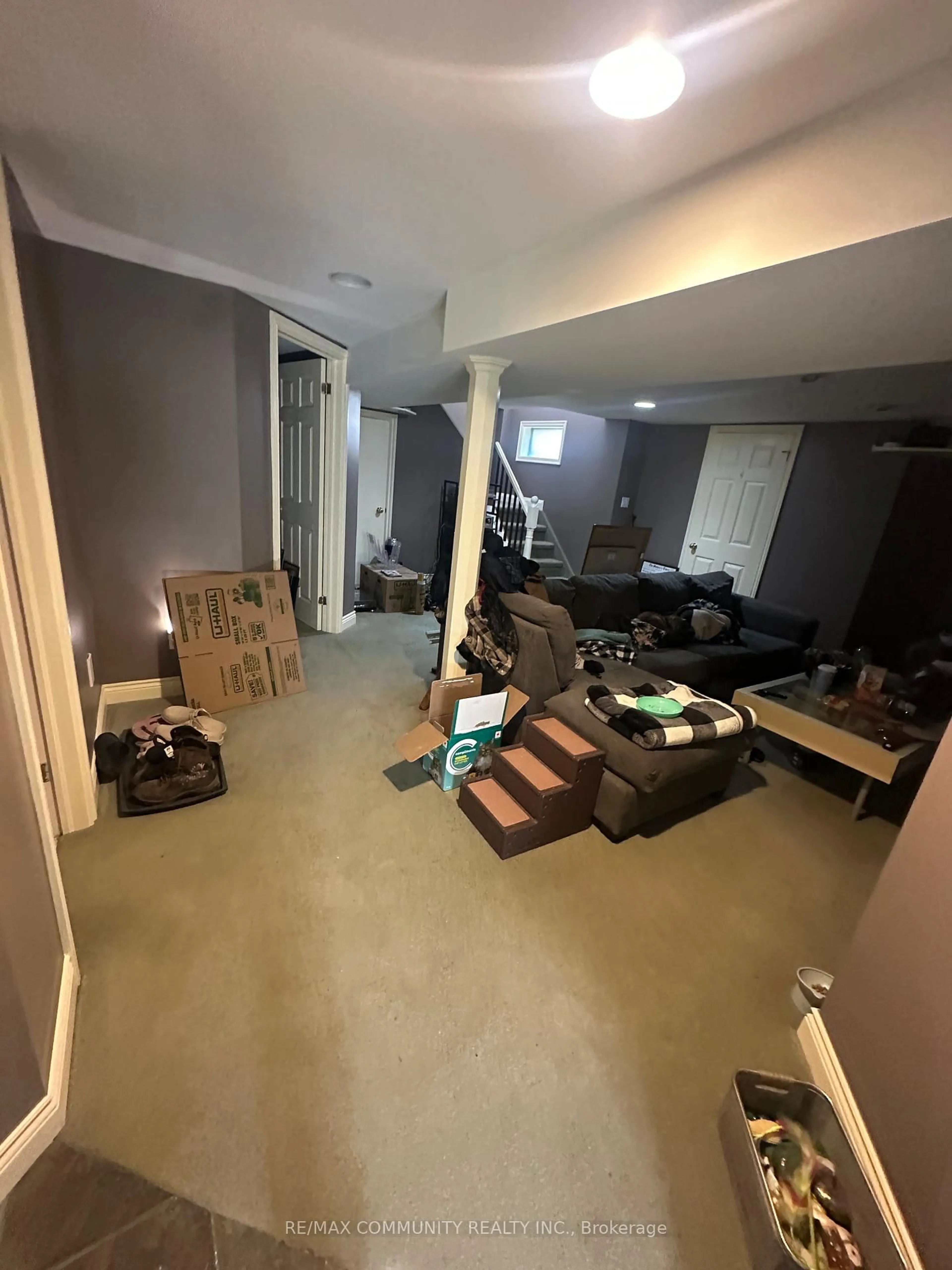 A pic of a room for 3440 Simcoe St, Oshawa Ontario L1H 0R5