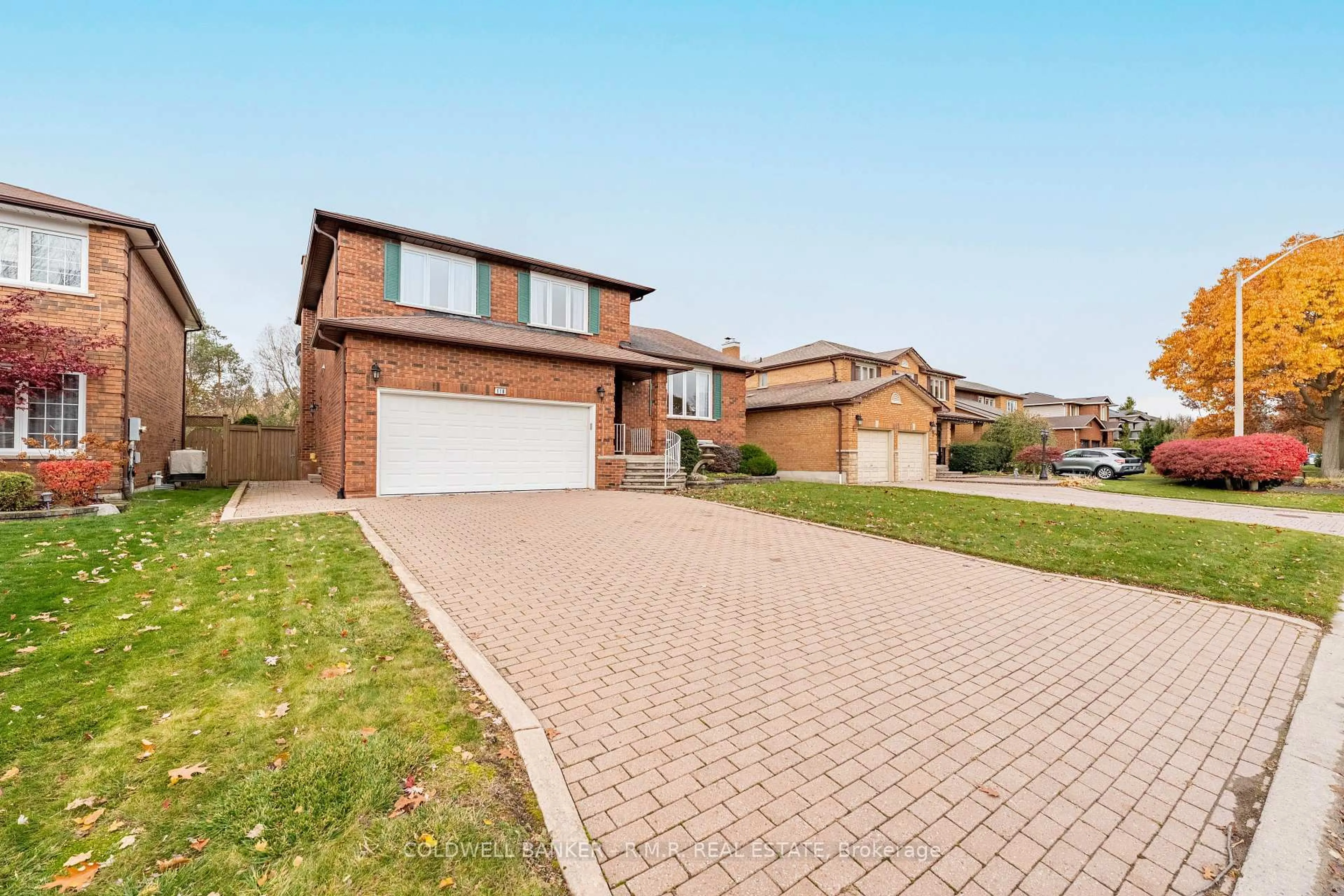 Home with brick exterior material, street for 118 Waverly St, Oshawa Ontario L1J 8G5