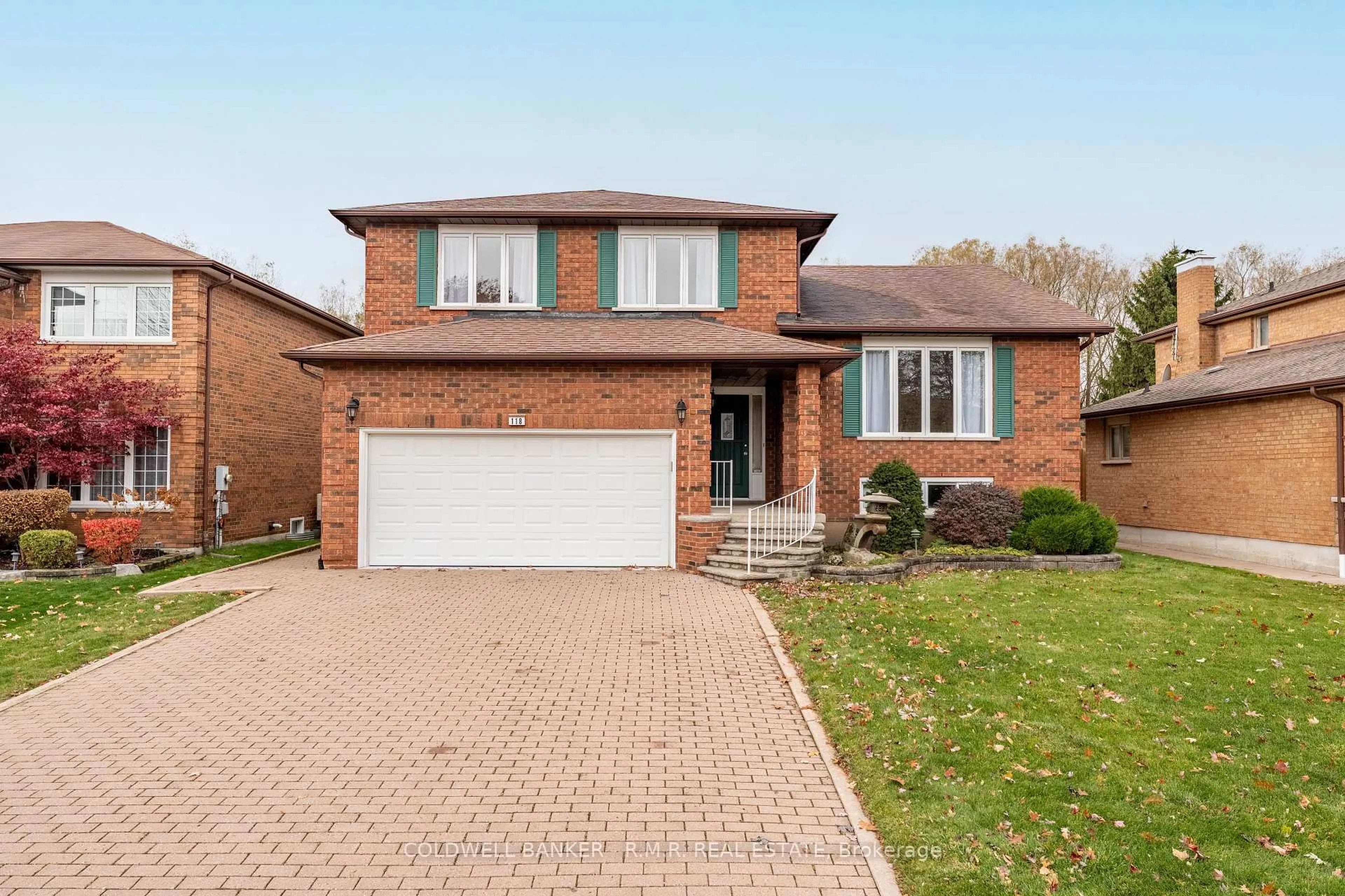 Home with brick exterior material, street for 118 Waverly St, Oshawa Ontario L1J 8G5