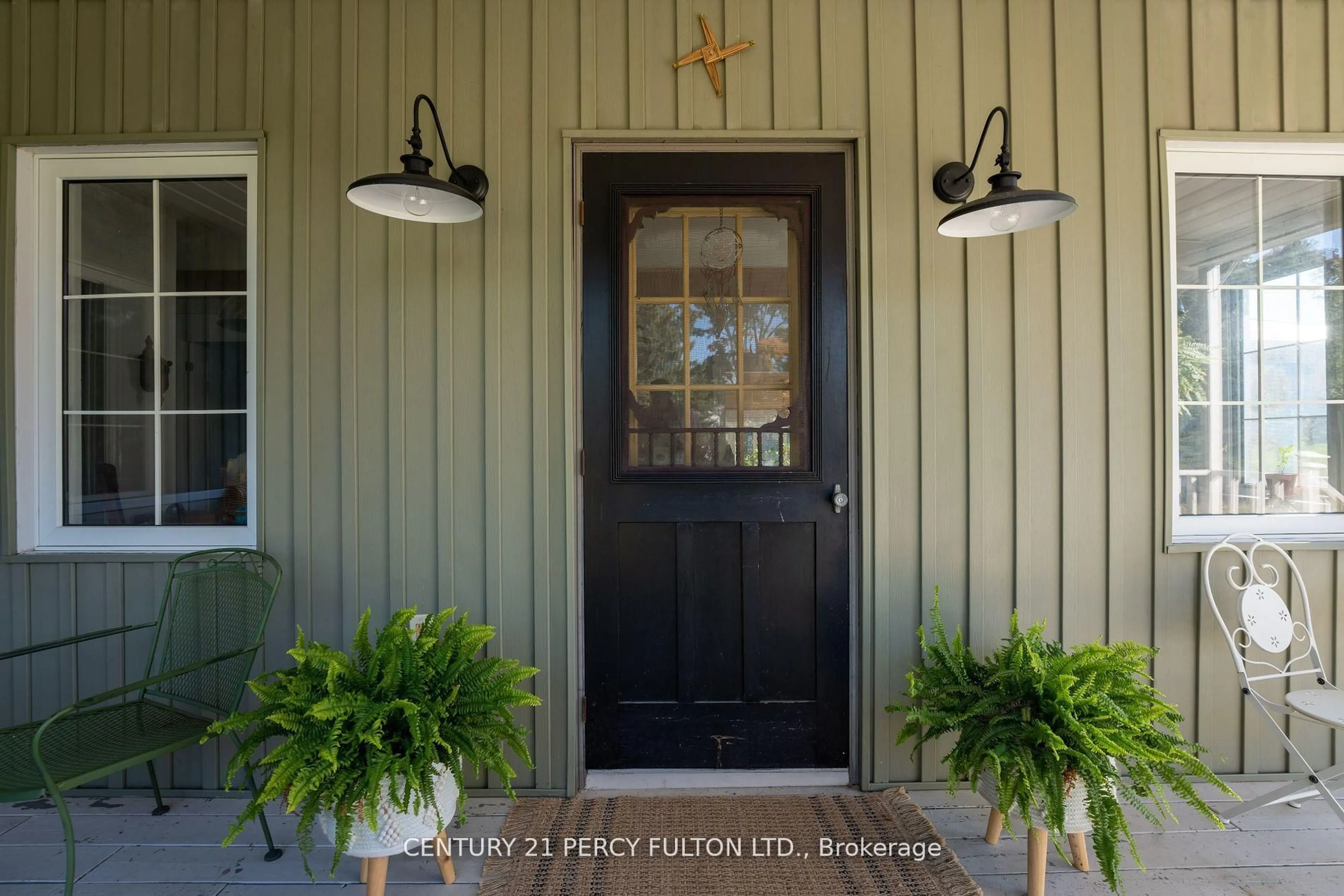 Indoor entryway for 5659 Gilmore Rd, Clarington Ontario L0A 1J0