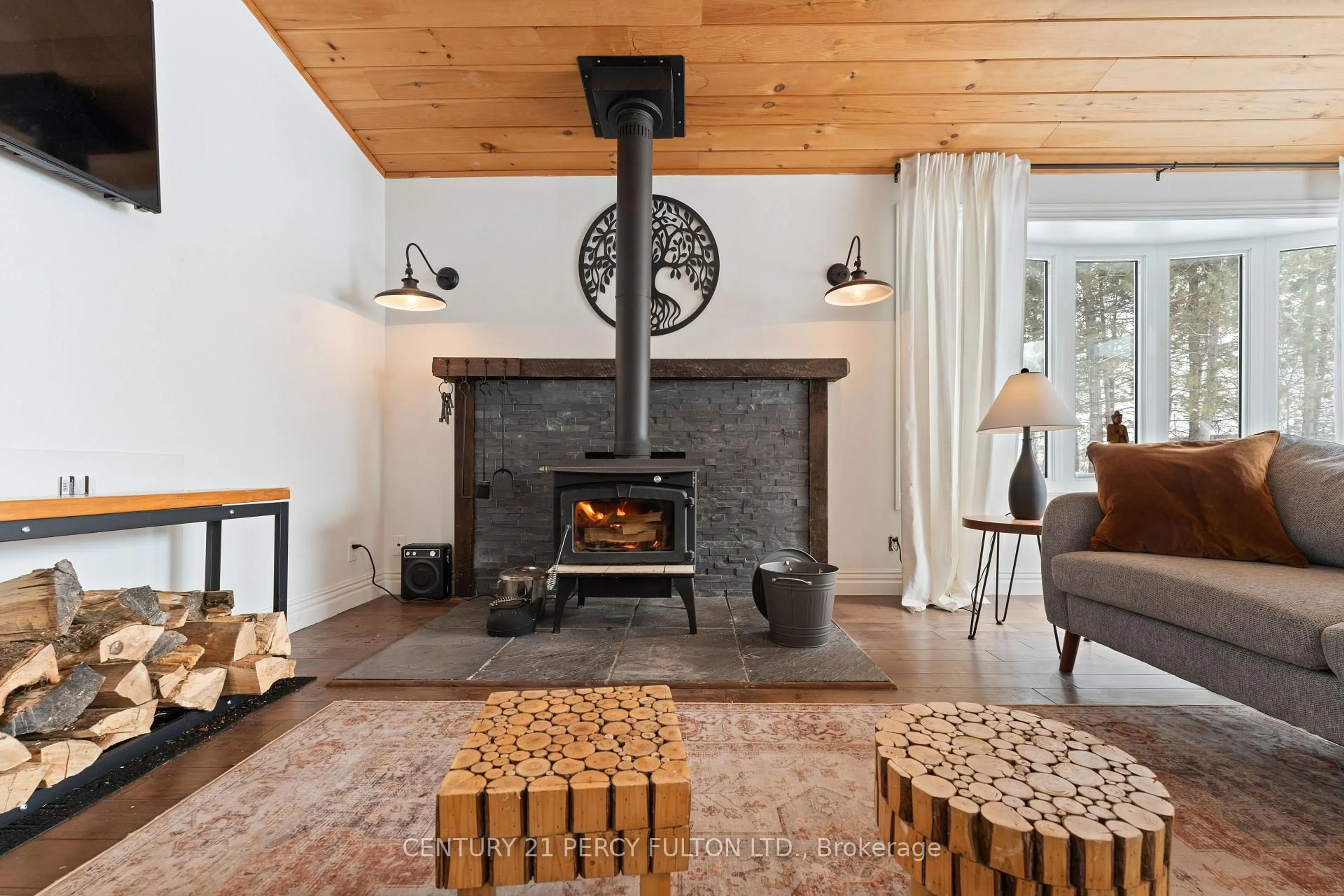 Living room with furniture, unknown for 5659 Gilmore Rd, Clarington Ontario L0A 1J0