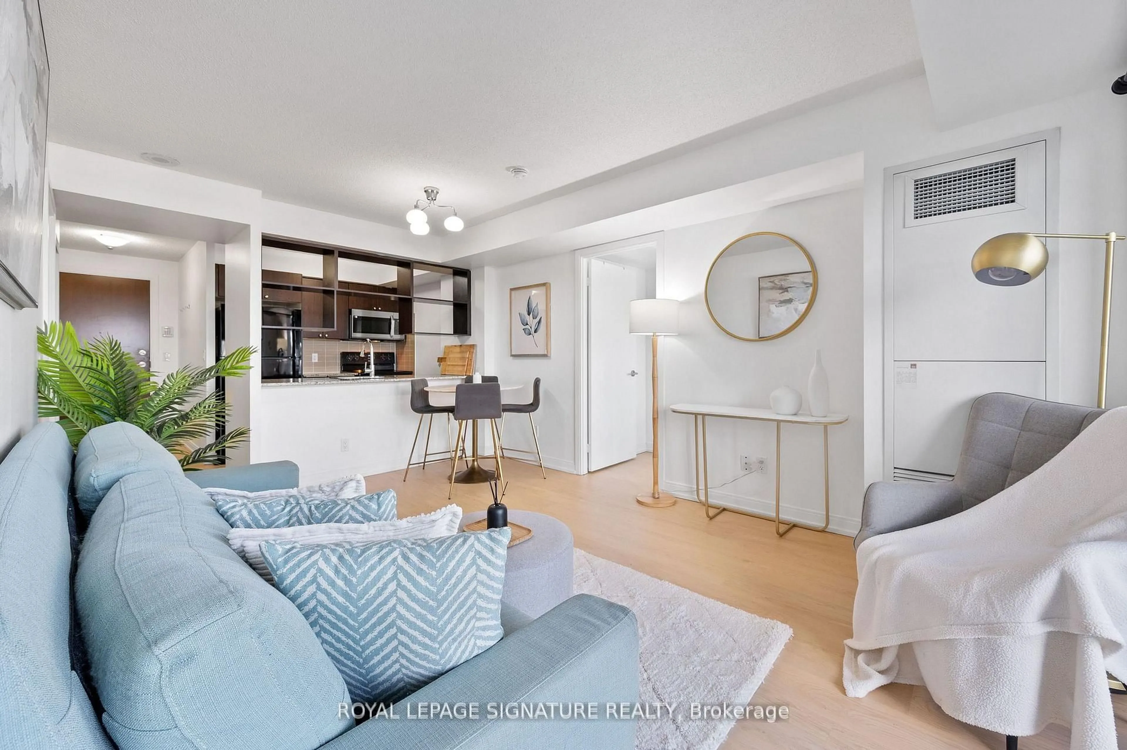 Living room with furniture, unknown for 181 Village Green Sq #921, Toronto Ontario M1S 0K6