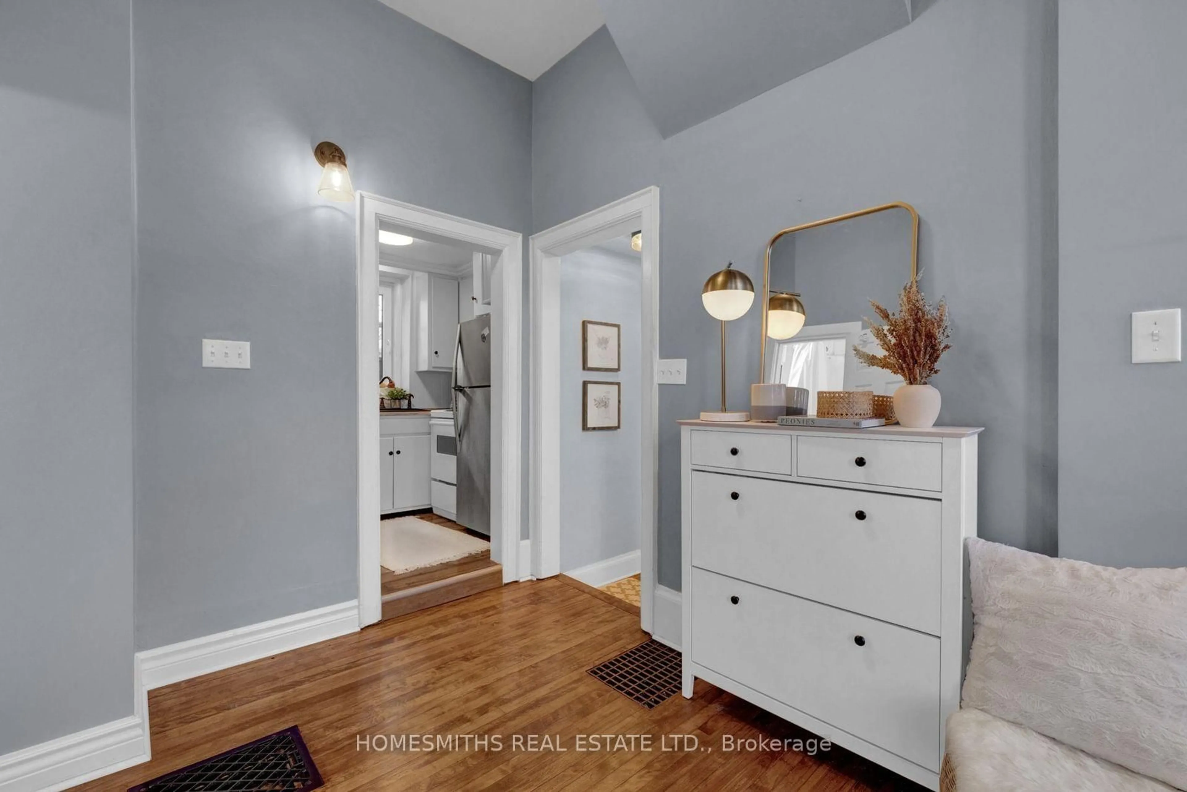 Indoor entryway for 4497 Highway 2 Highway, Clarington Ontario L0A 1J0