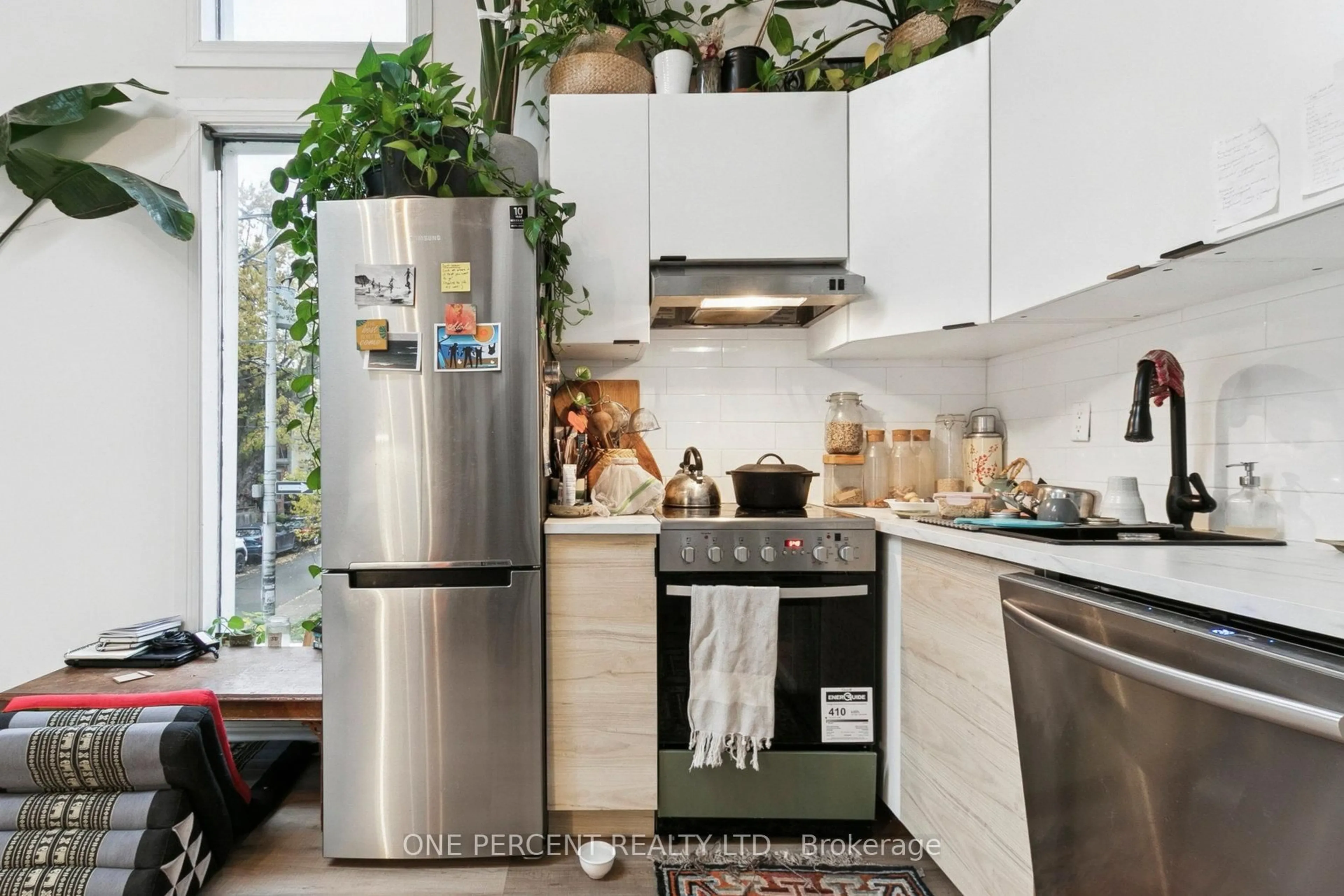 Contemporary kitchen, unknown for 119 De Grassi St, Toronto Ontario M4M 2K5