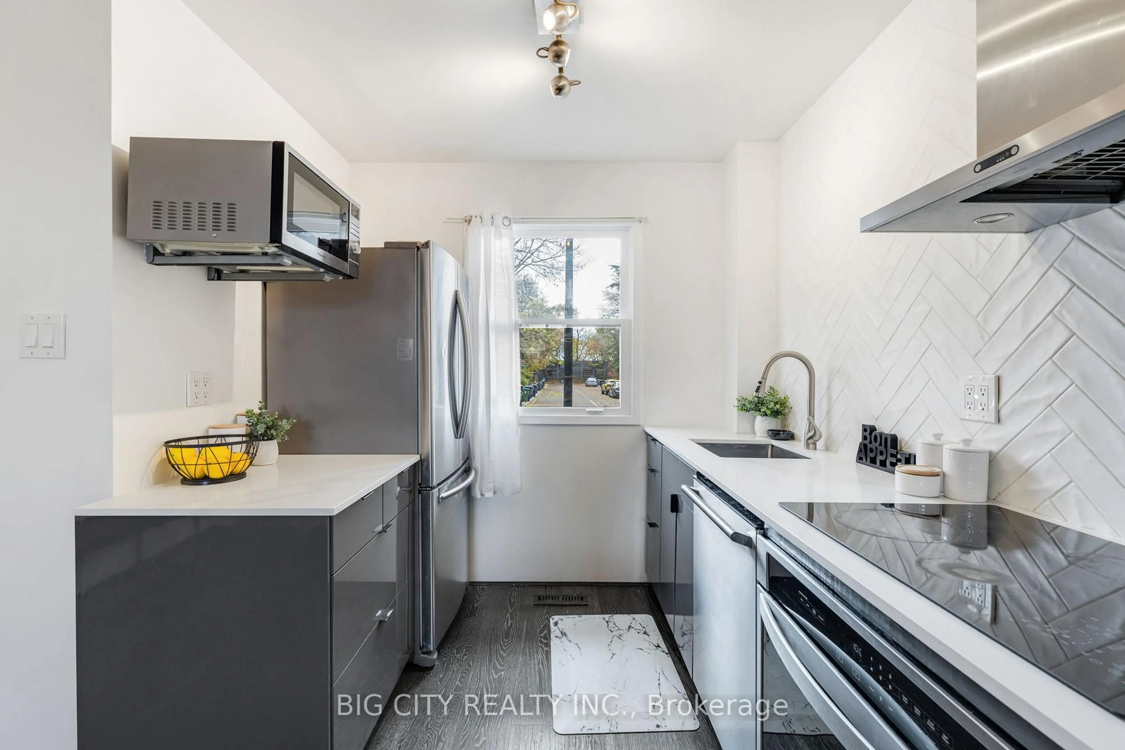 Unknown for 110 Torbrick Rd, Toronto Ontario M4J 4Z5