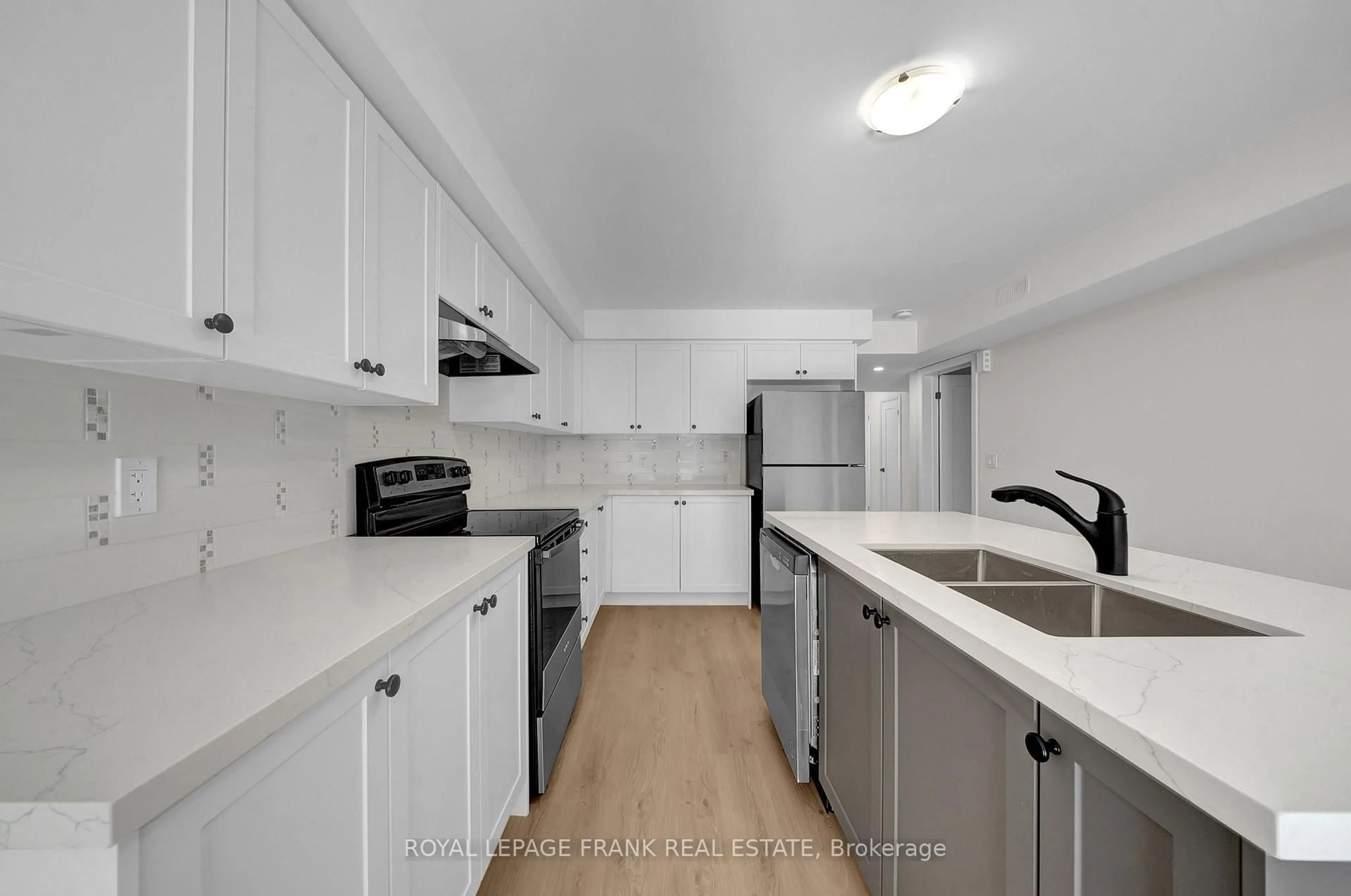 Standard kitchen, unknown for 327 Anderson Ave, Oshawa Ontario L1J 2N8
