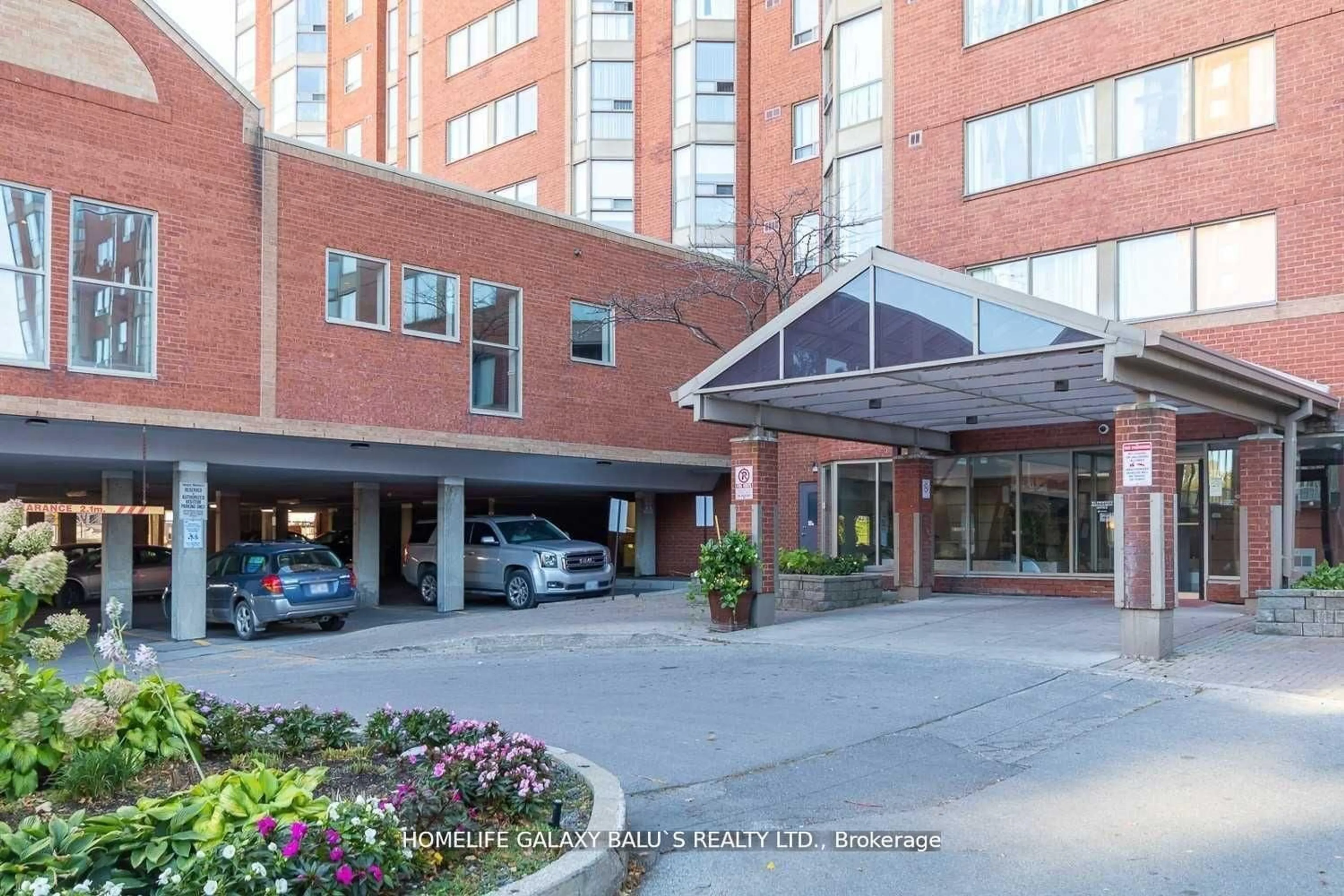 Indoor foyer for 2460 Eglinton Ave #307, Toronto Ontario M1K 5J7