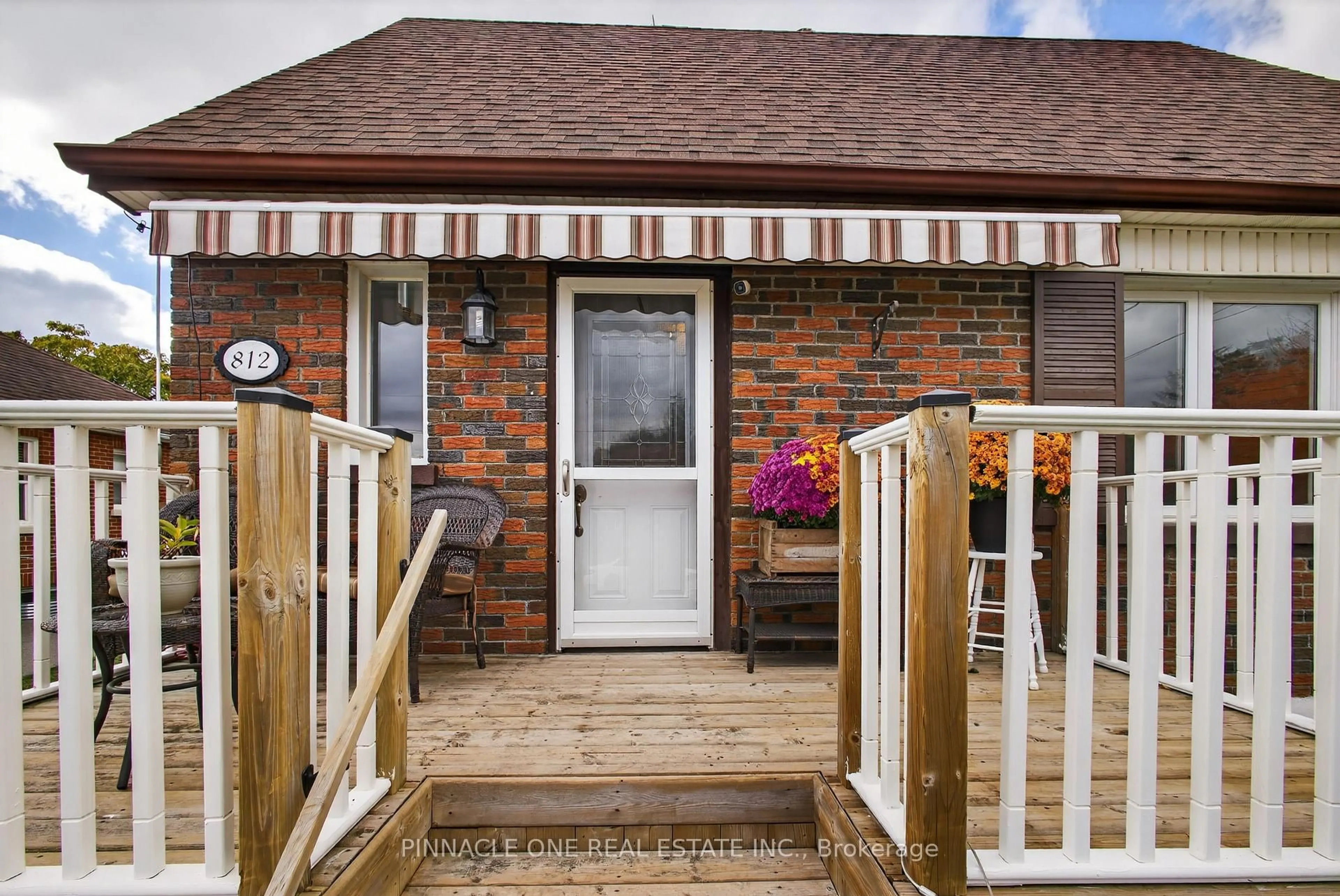 Unknown for 812 Grierson St, Oshawa Ontario L1G 5J9