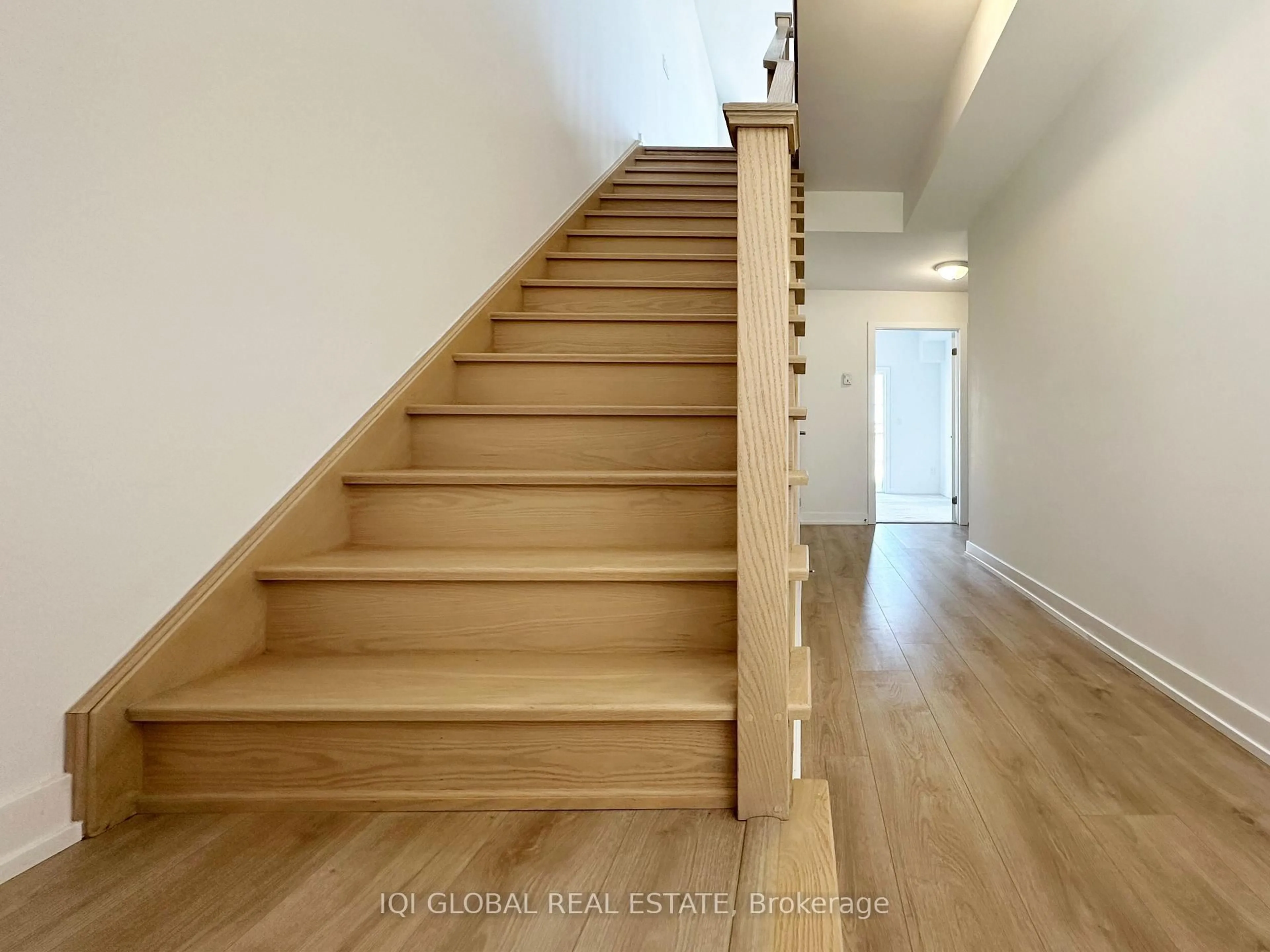 Stairs for 1655 Palmers Sawmill Rd #305, Pickering Ontario L1X 0R3