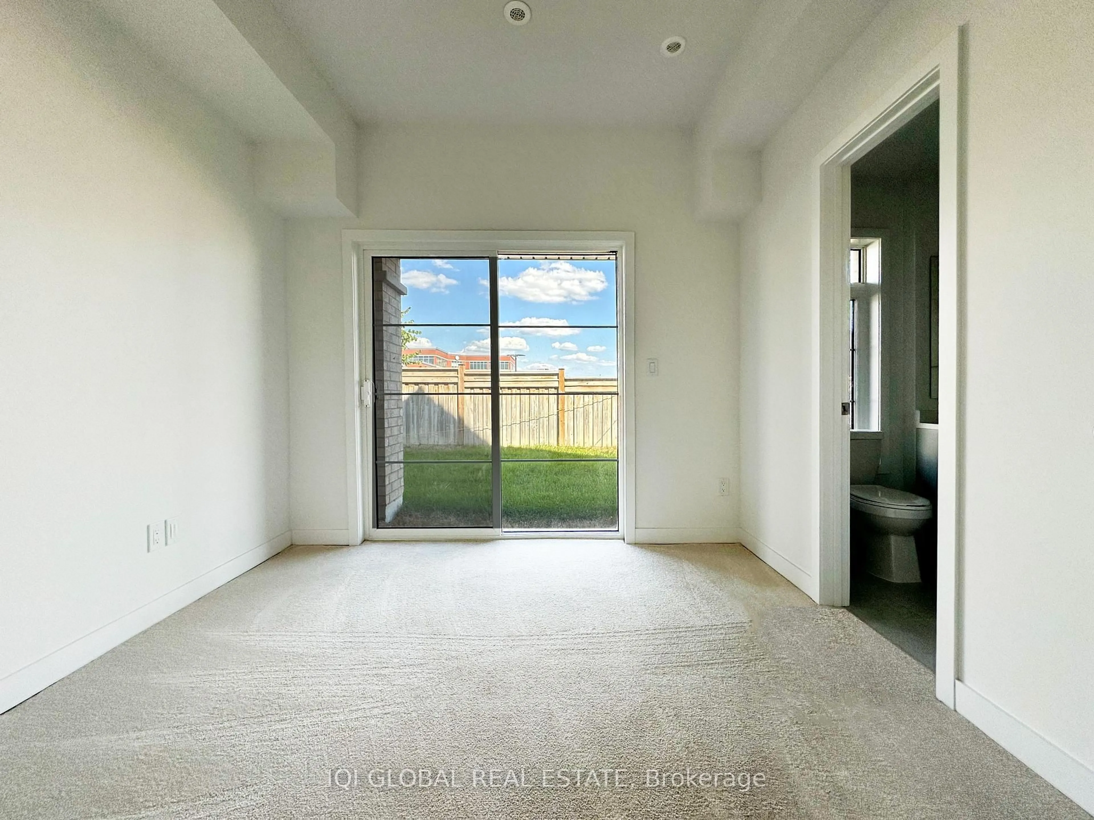 A pic of a room for 1655 Palmers Sawmill Rd #305, Pickering Ontario L1X 0R3