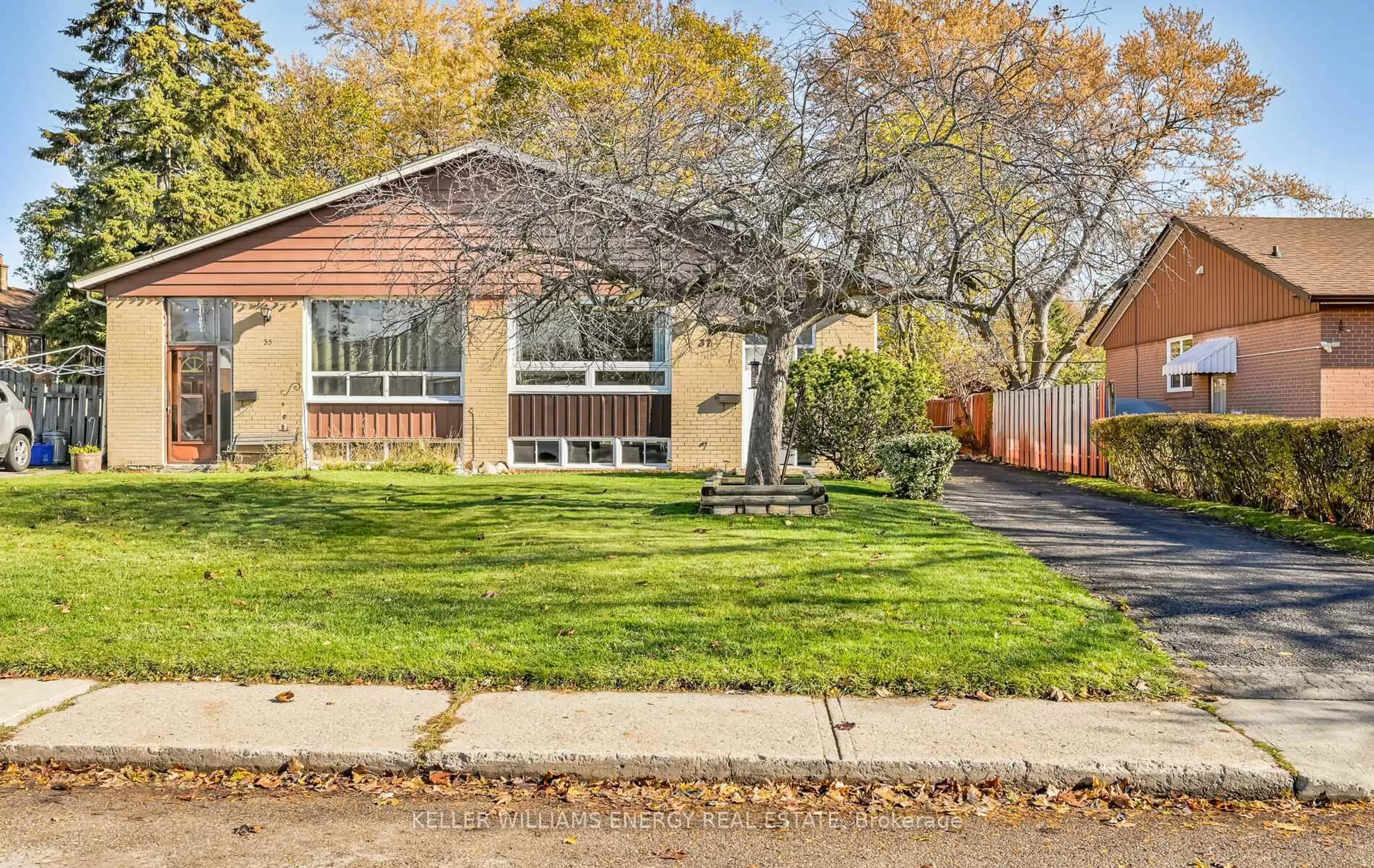 Home with brick exterior material, street for 37 Billingsgate Cres, Ajax Ontario L1S 2R7