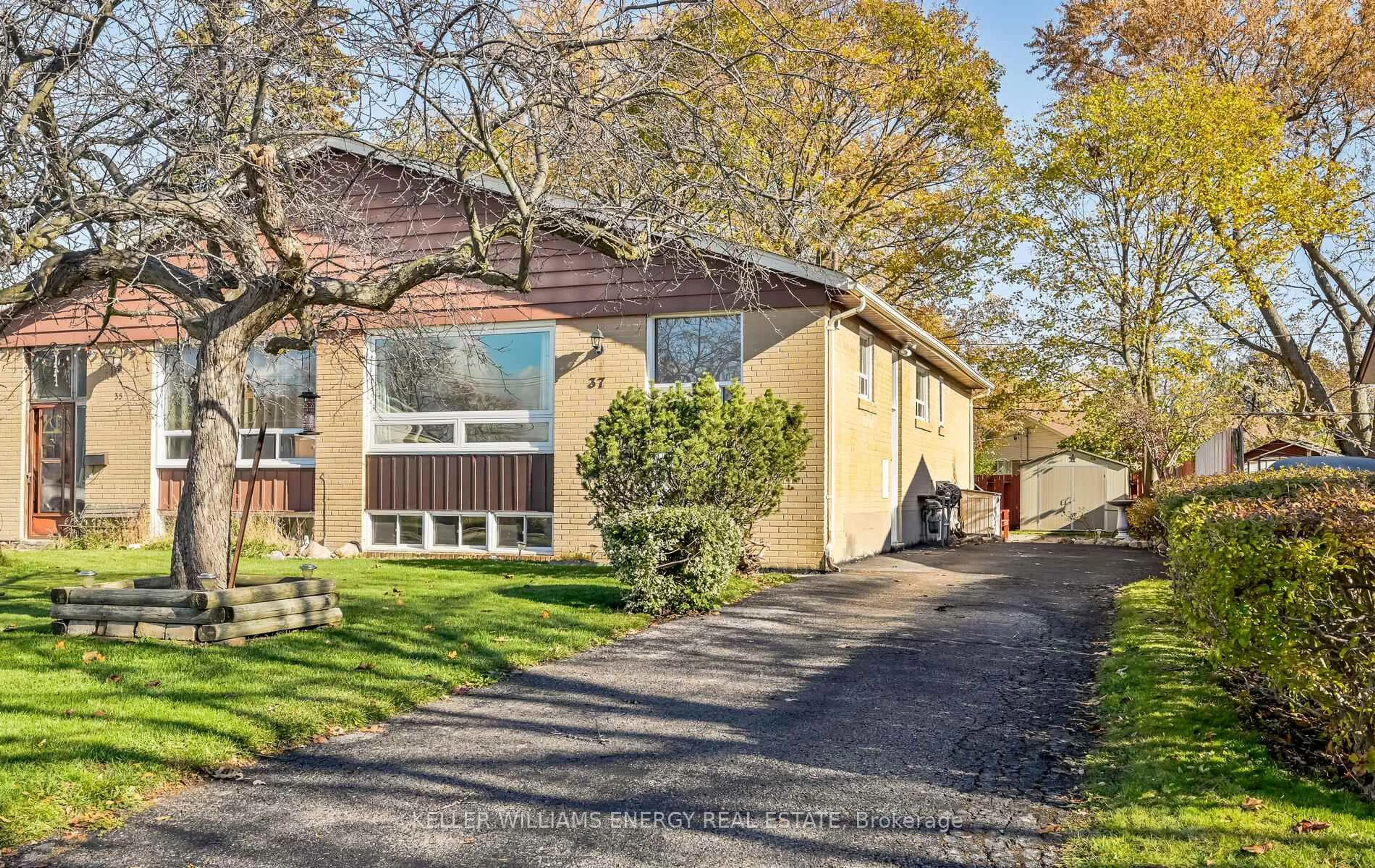 Unknown for 37 Billingsgate Cres, Ajax Ontario L1S 2R7