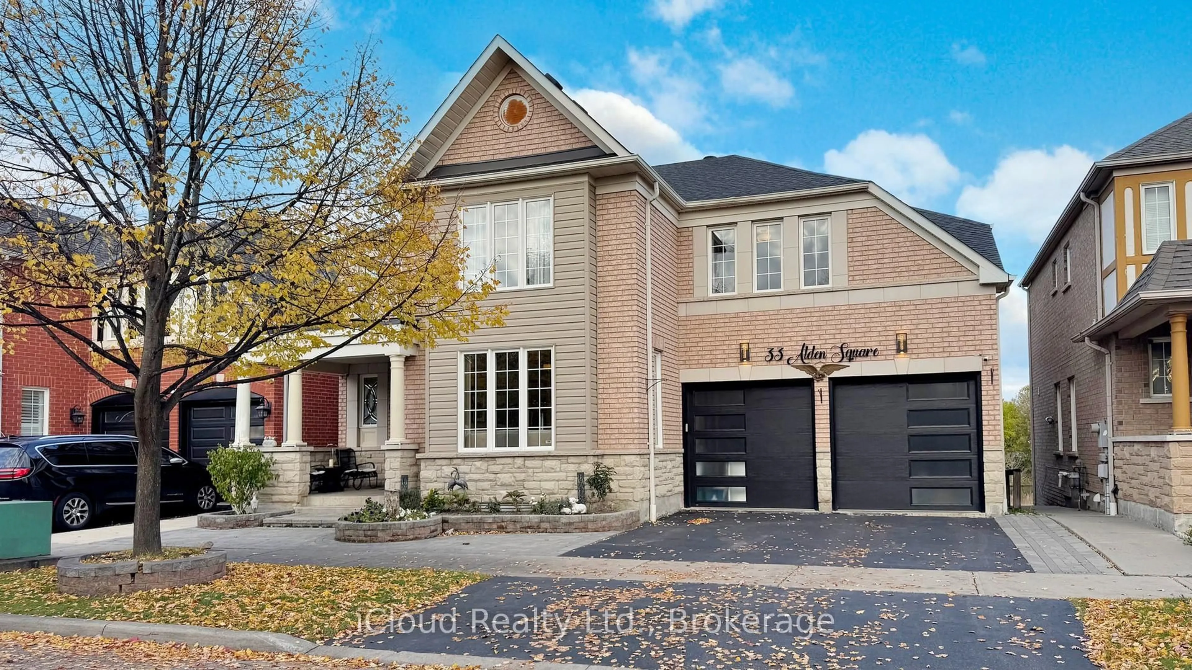 Home with brick exterior material, street for 33 Alden Sq, Ajax Ontario L1T 4Z2