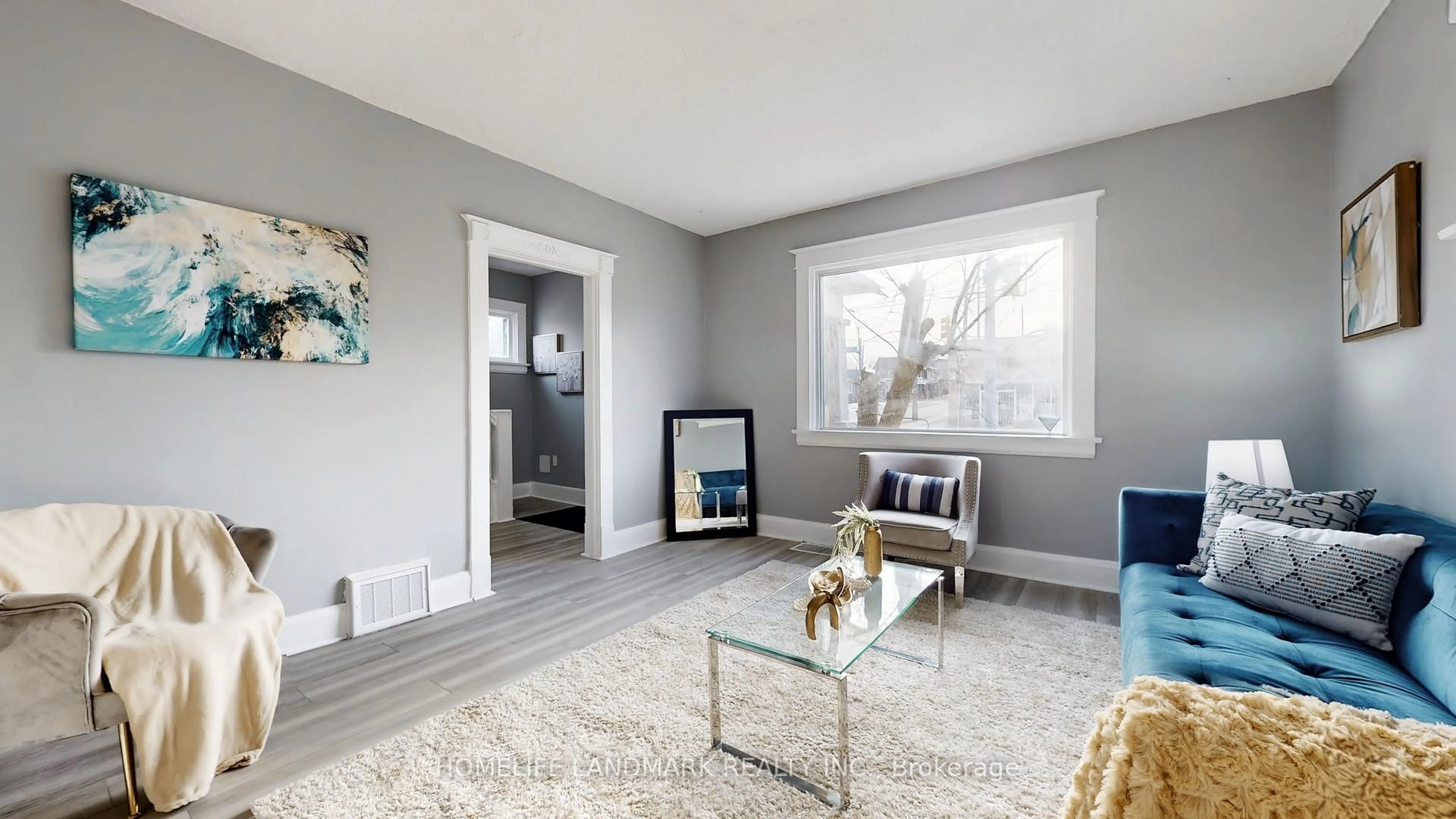 Living room with furniture, unknown for 173 Ritson Rd, Oshawa Ontario L1H 5H4