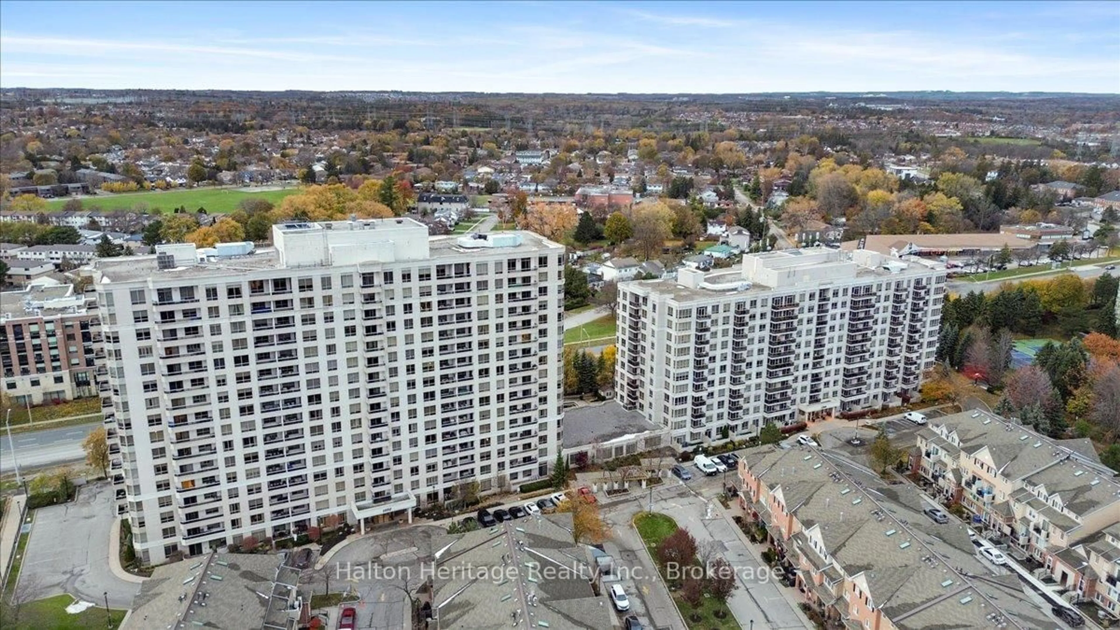A pic from outside/outdoor area/front of a property/back of a property/a pic from drone, city buildings view from balcony for 1200 The Elsplanade #309, Pickering Ontario L1V 6V3