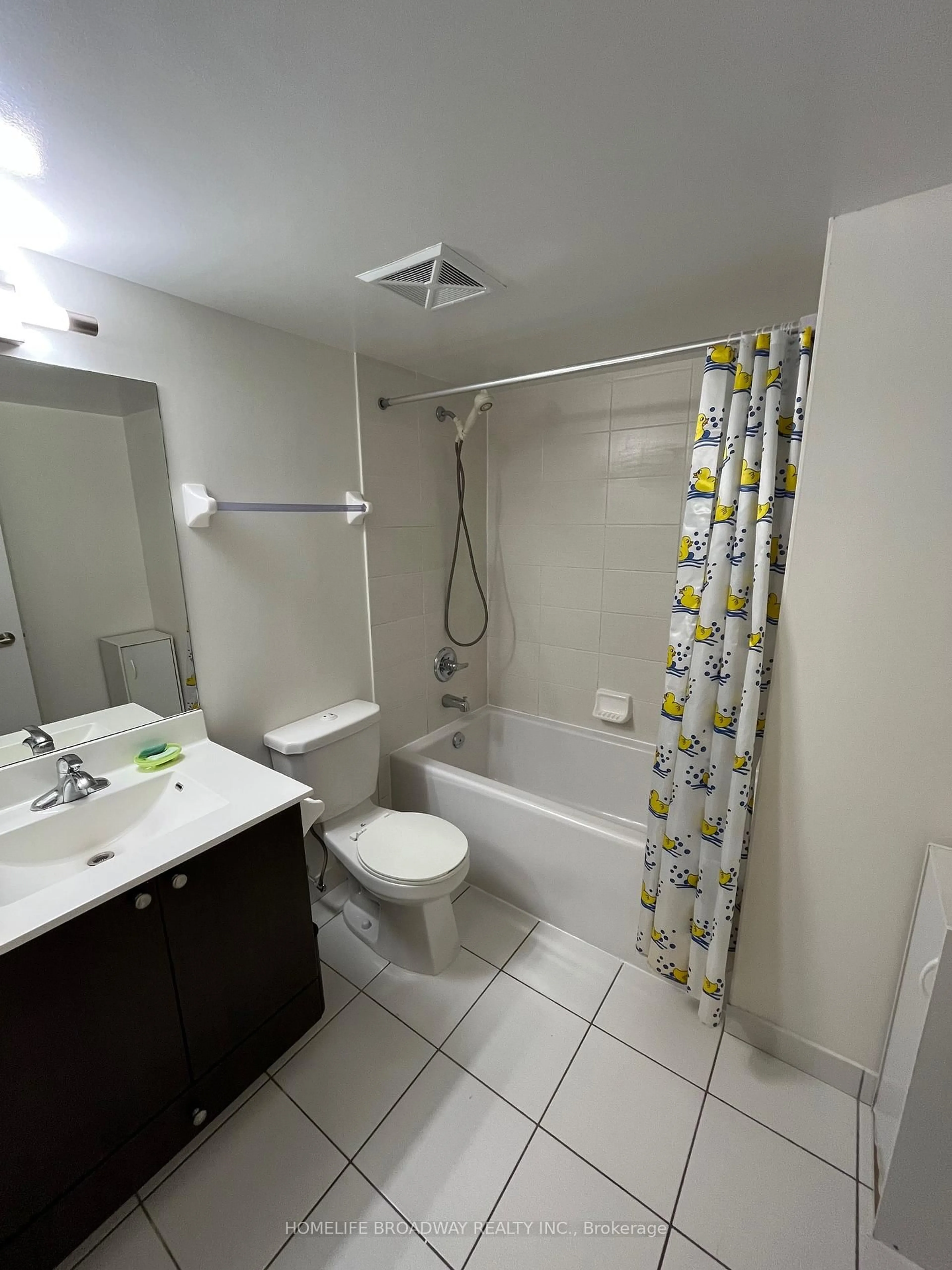 Standard bathroom, floor is not visible for 151 Village Green Sq #1805, Toronto Ontario M1S 0K5