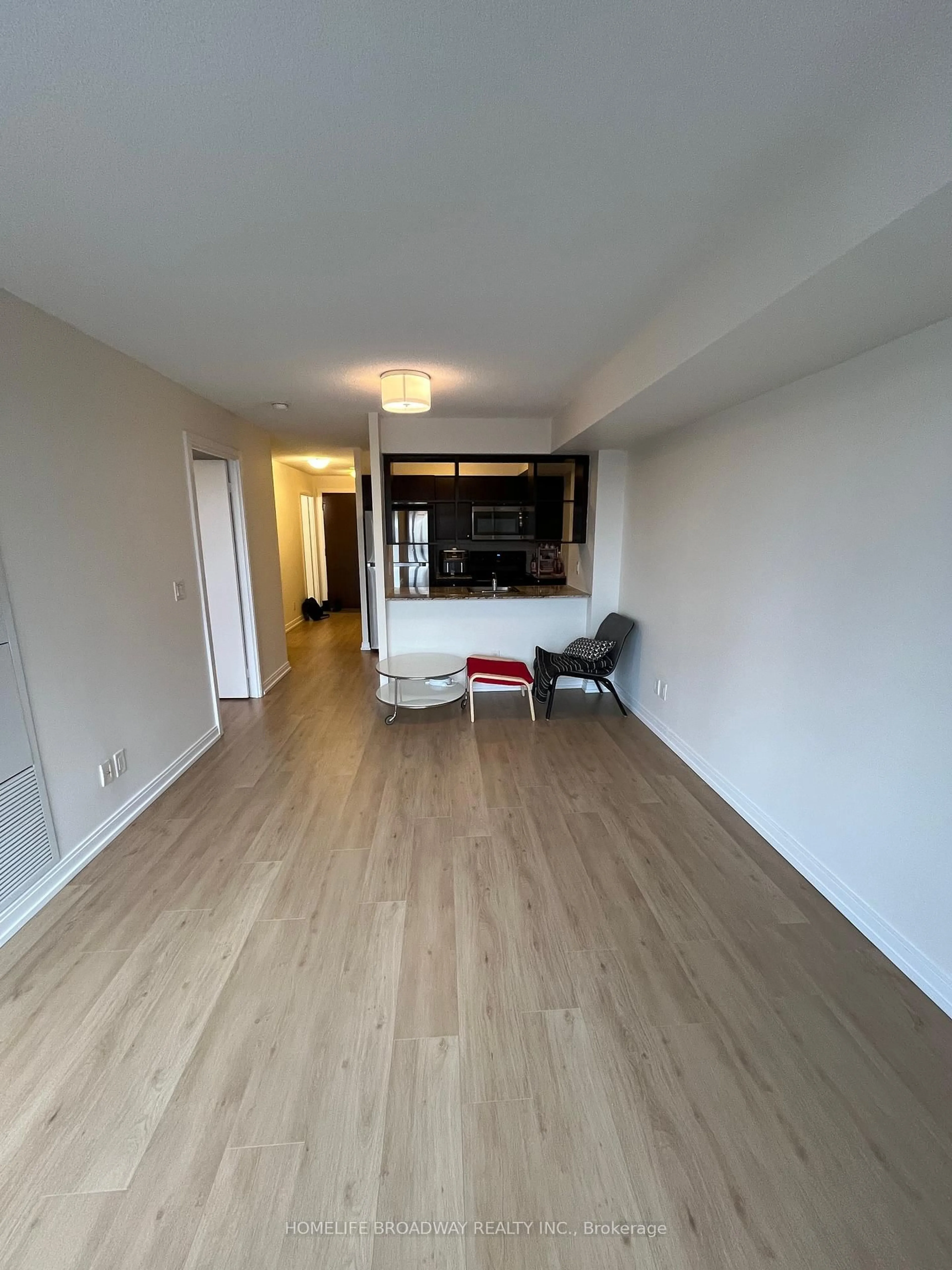 A pic of a room for 151 Village Green Sq #1805, Toronto Ontario M1S 0K5