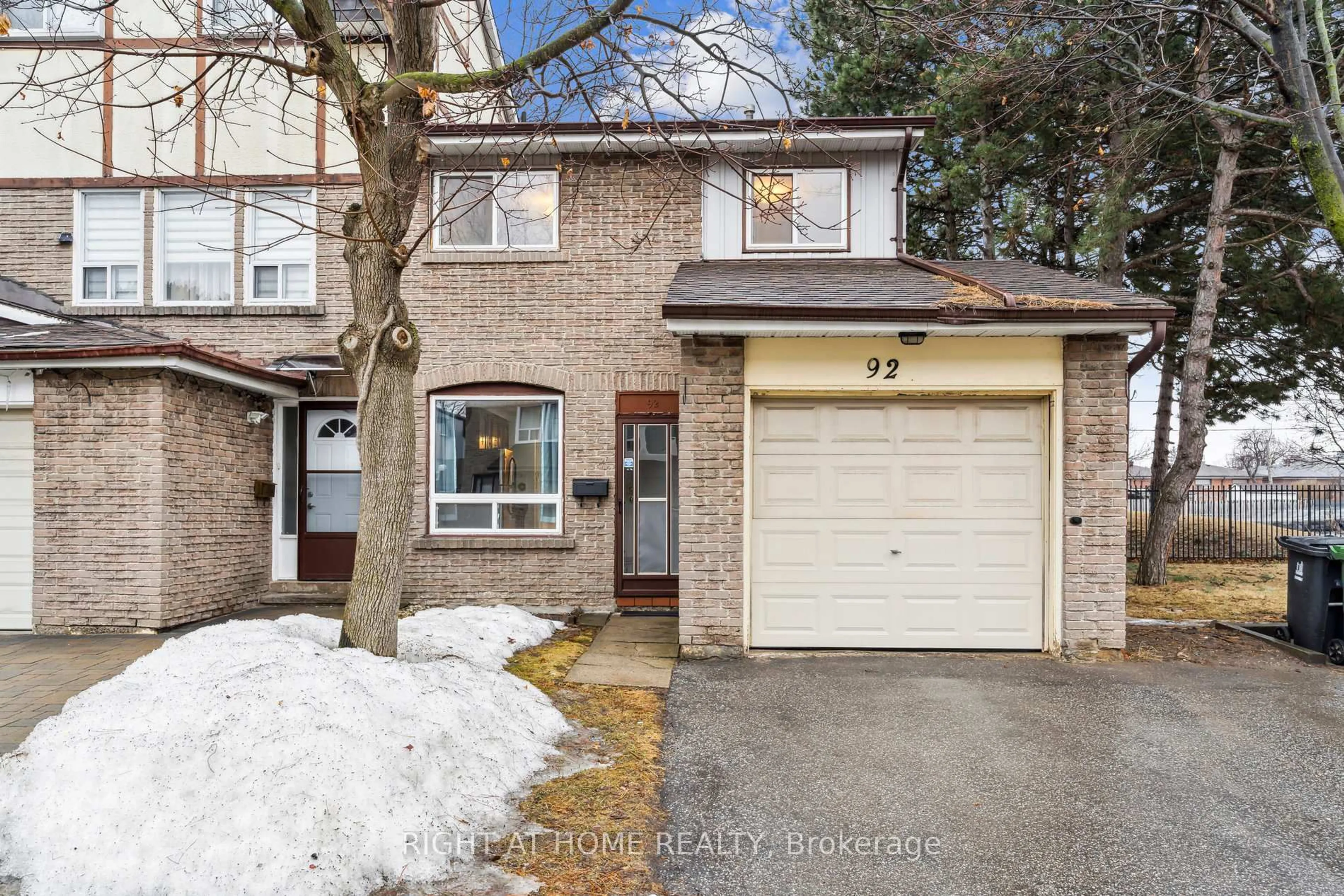 Unknown for 44 Chester Le Blvd #92, Toronto Ontario M1W 2M8