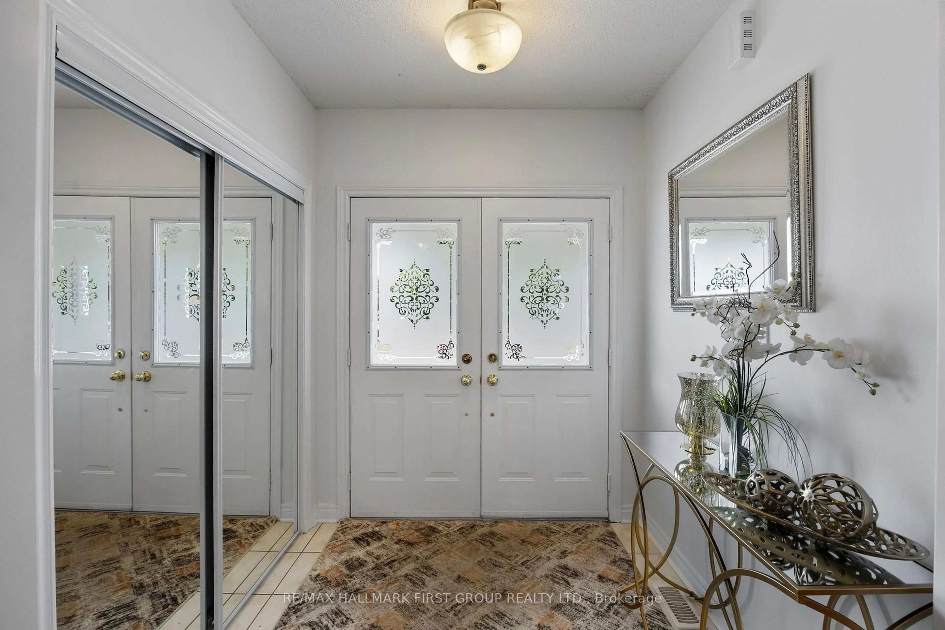Indoor entryway for 19 Ballgrove Cres, Ajax Ontario L1T 4Z3