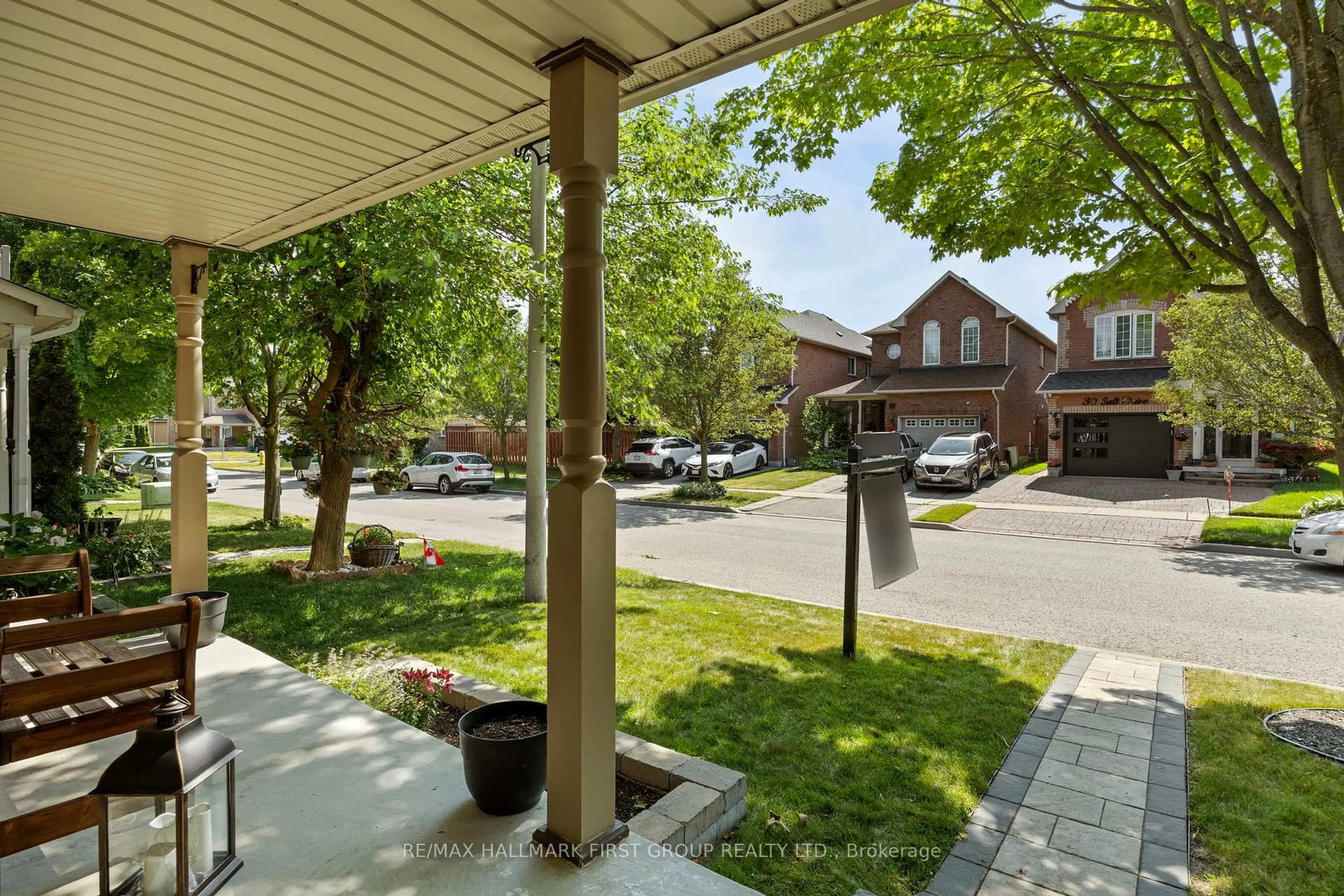 Patio, street for 35 Salt Dr, Ajax Ontario L1S 7P5