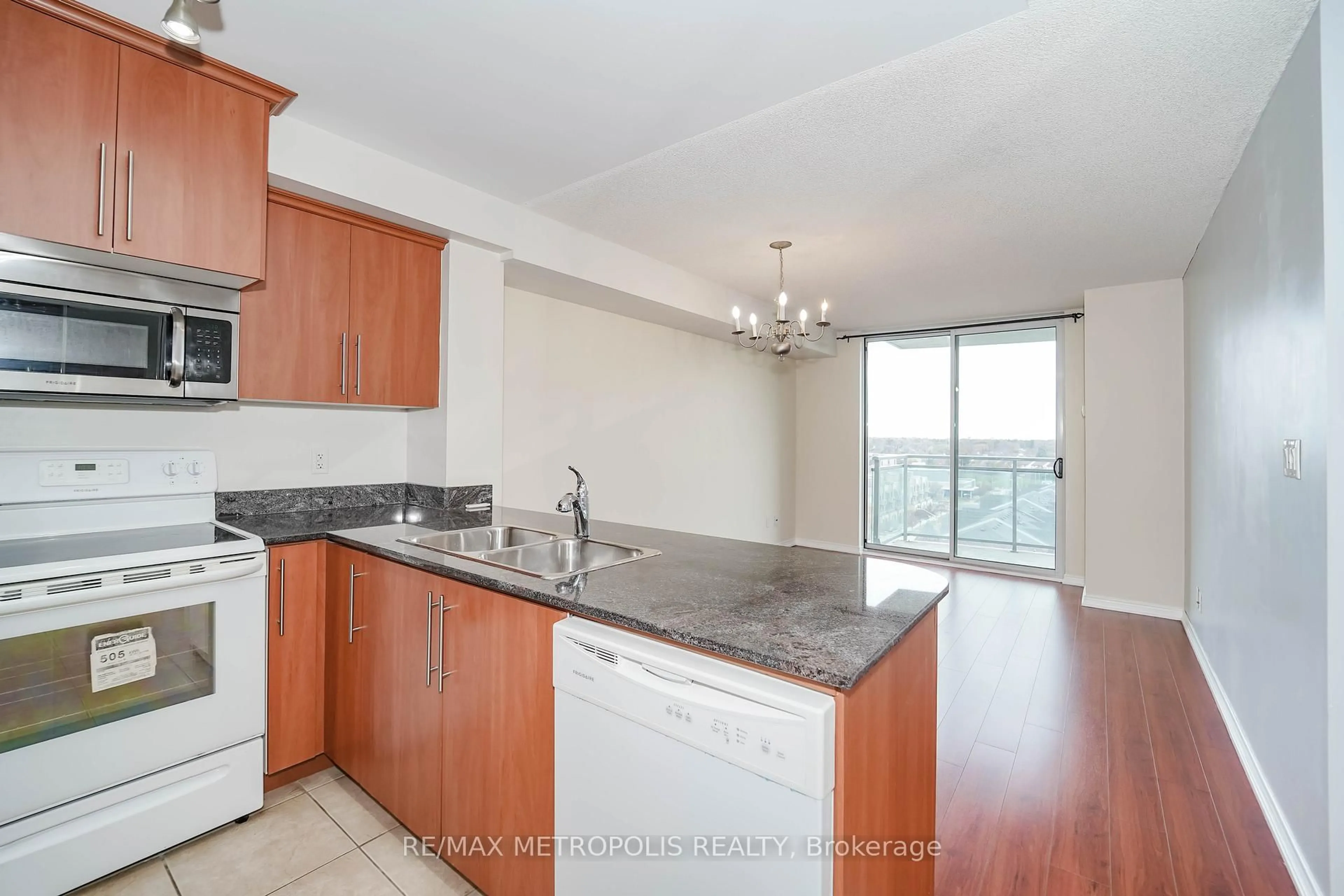 Standard kitchen, unknown for 6 Rosebank Dr #7D, Toronto Ontario M1B 0A1