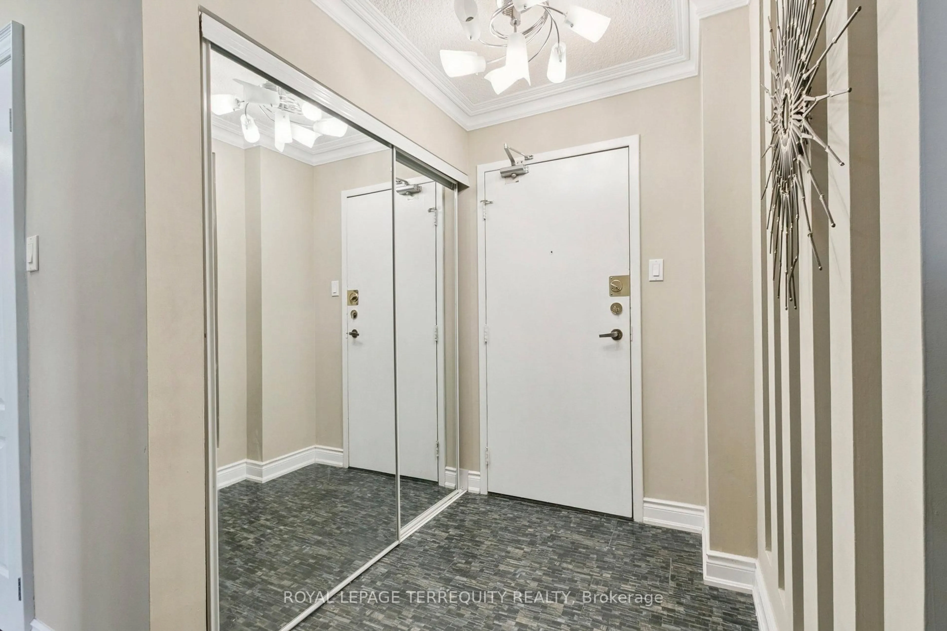 Indoor foyer for 2330 Bridletowne Circ #1501, Toronto Ontario M1W 3P6