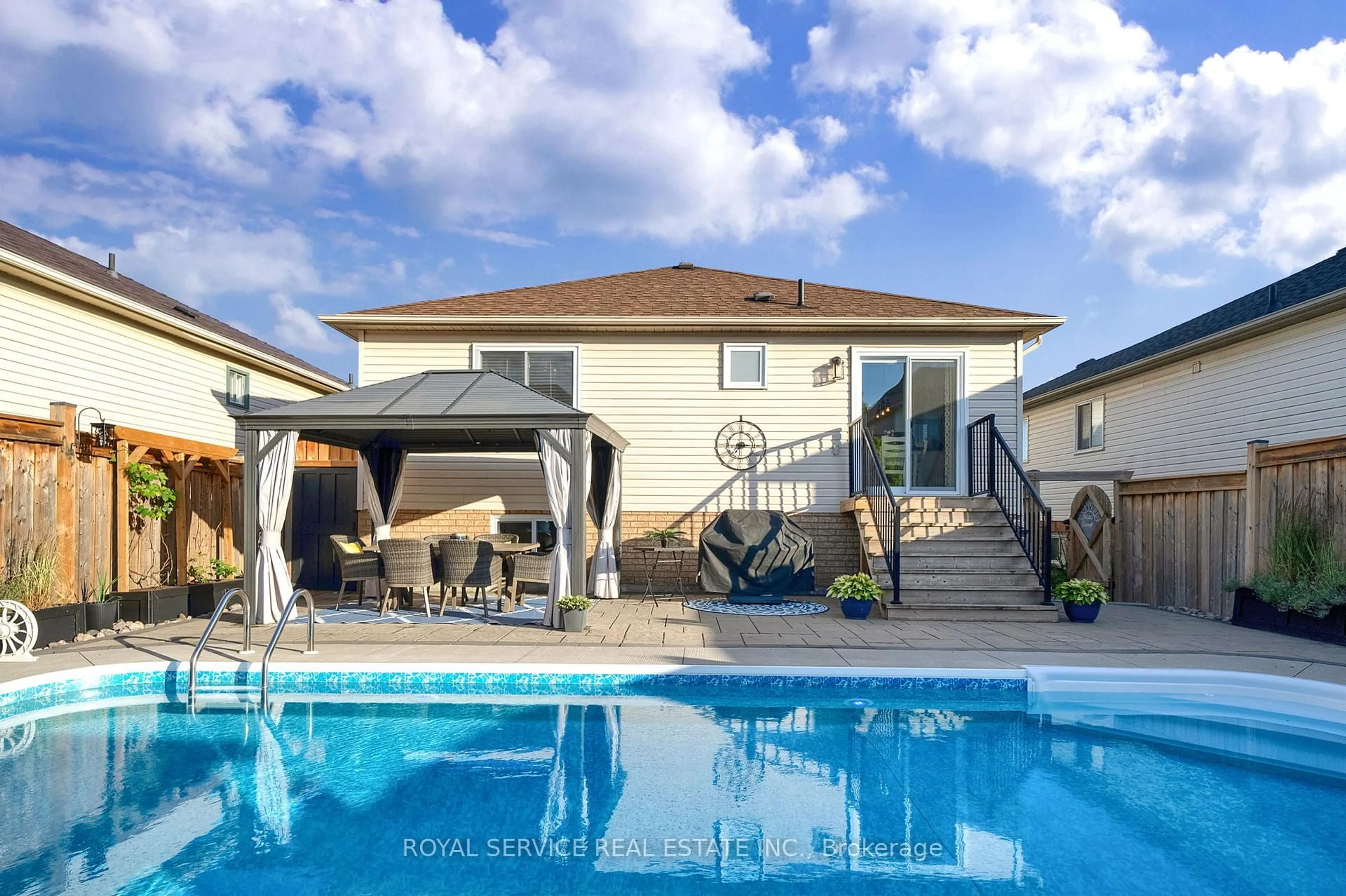 Pool for 6 Goodwin Ave, Clarington Ontario L1C 4Z4