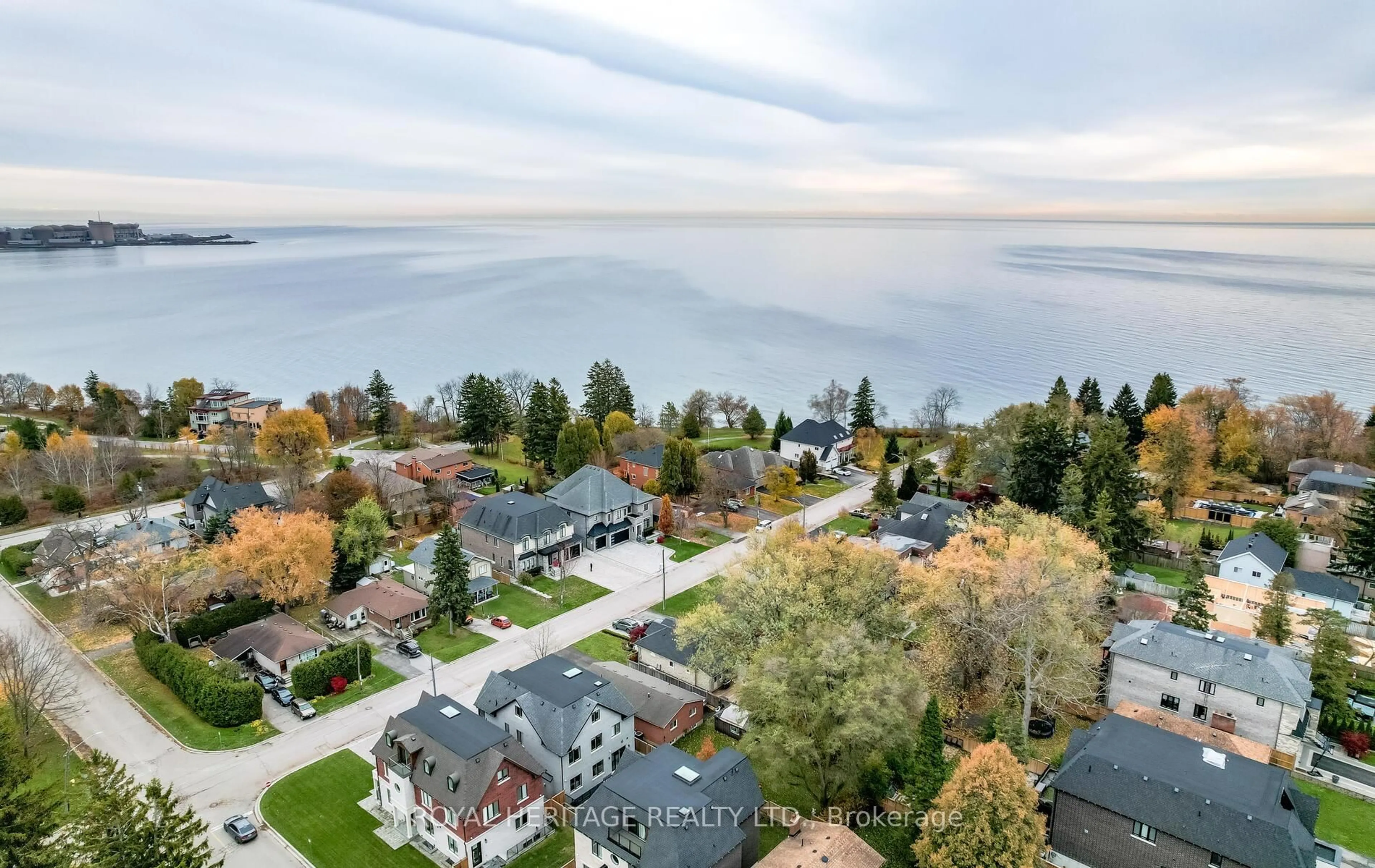 A pic from outside/outdoor area/front of a property/back of a property/a pic from drone, water/lake/river/ocean view for 548 Marksbury Rd, Pickering Ontario L1W 2S6