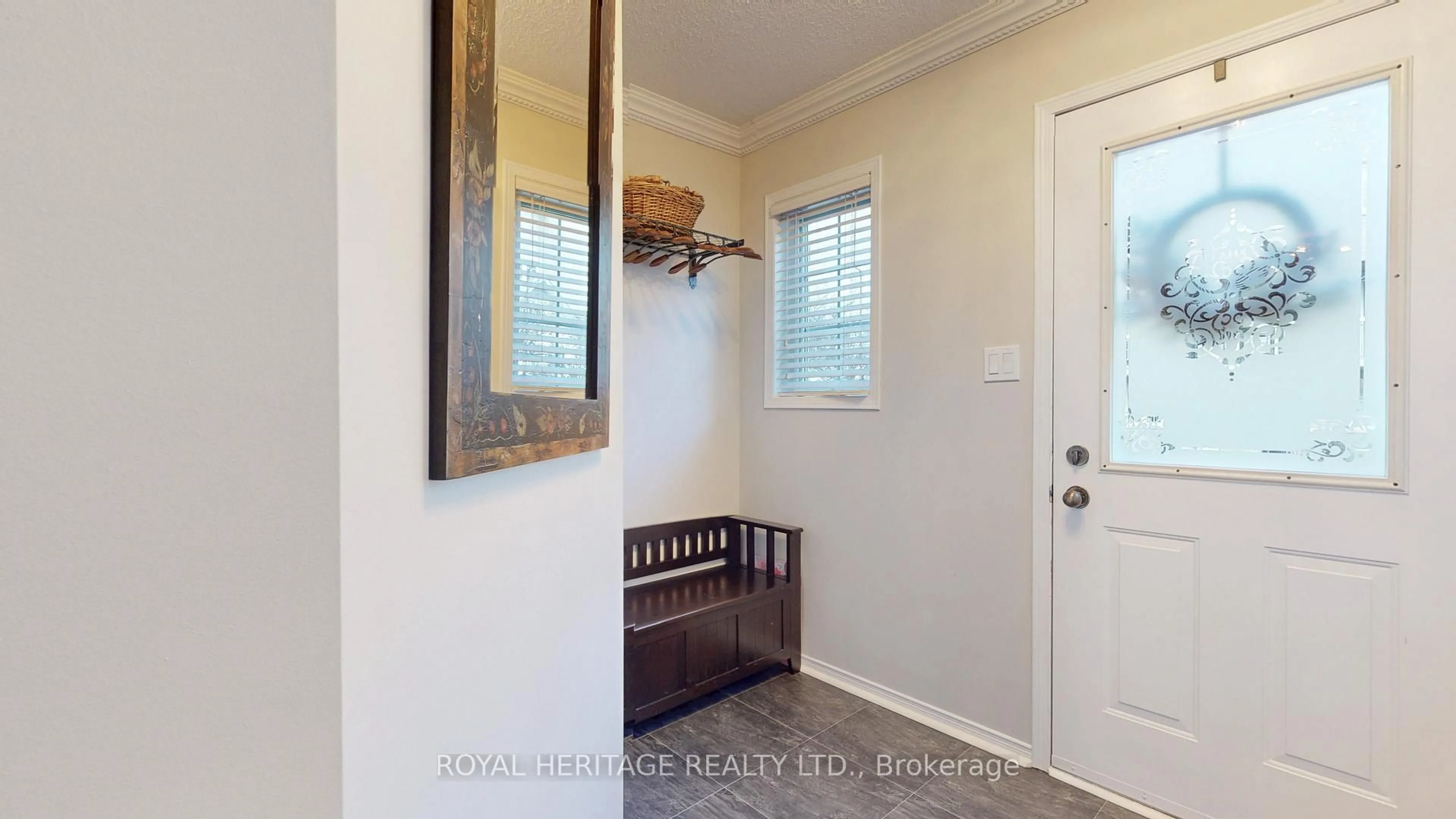 Indoor entryway for 1995 Royal Rd #143, Pickering Ontario L1V 6V9