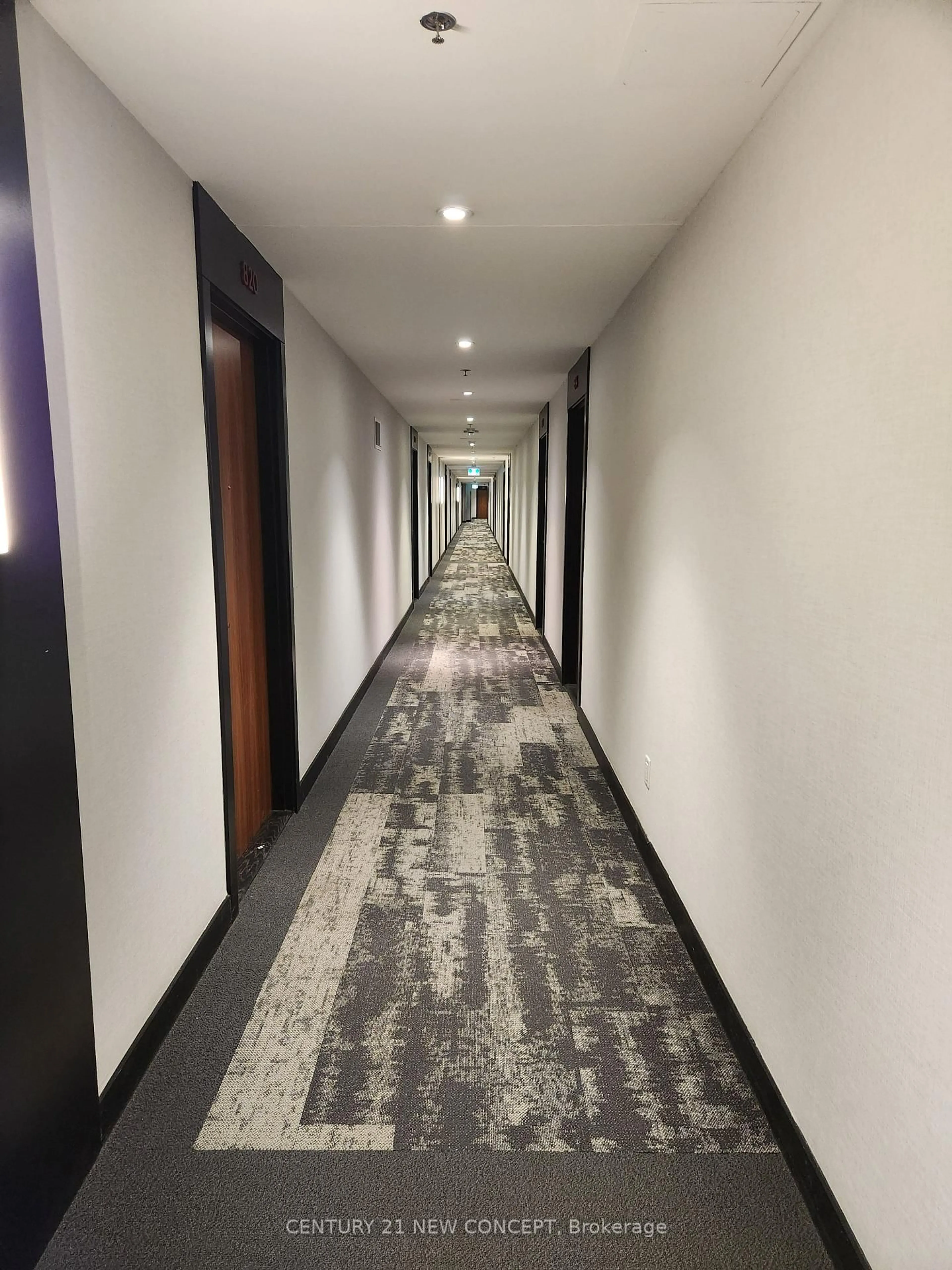 Indoor foyer for 30 Baseball Pl #819, Toronto Ontario M4M 0E8