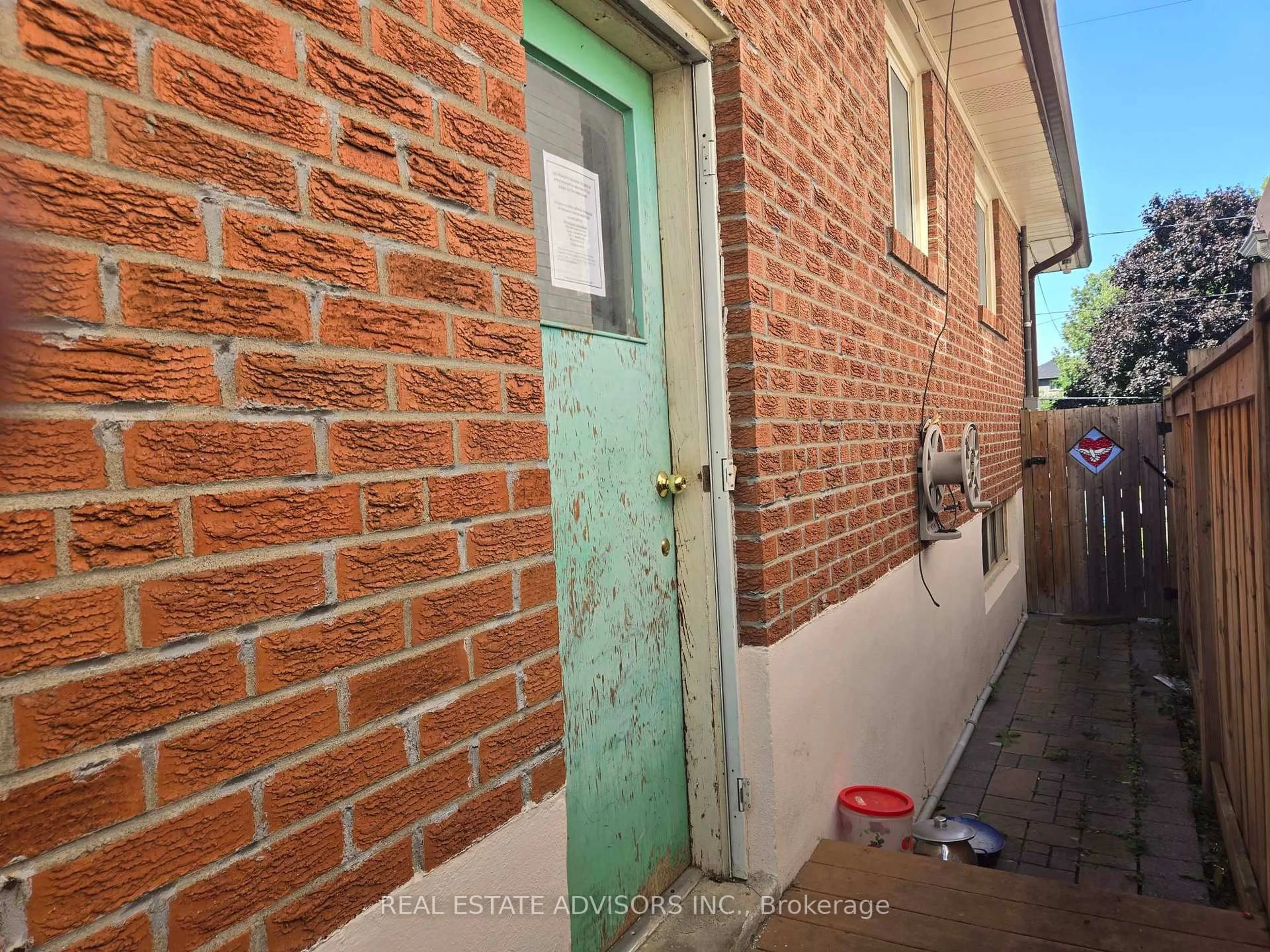 Unknown for 89 Euclid Ave, Toronto Ontario M1C 1J8