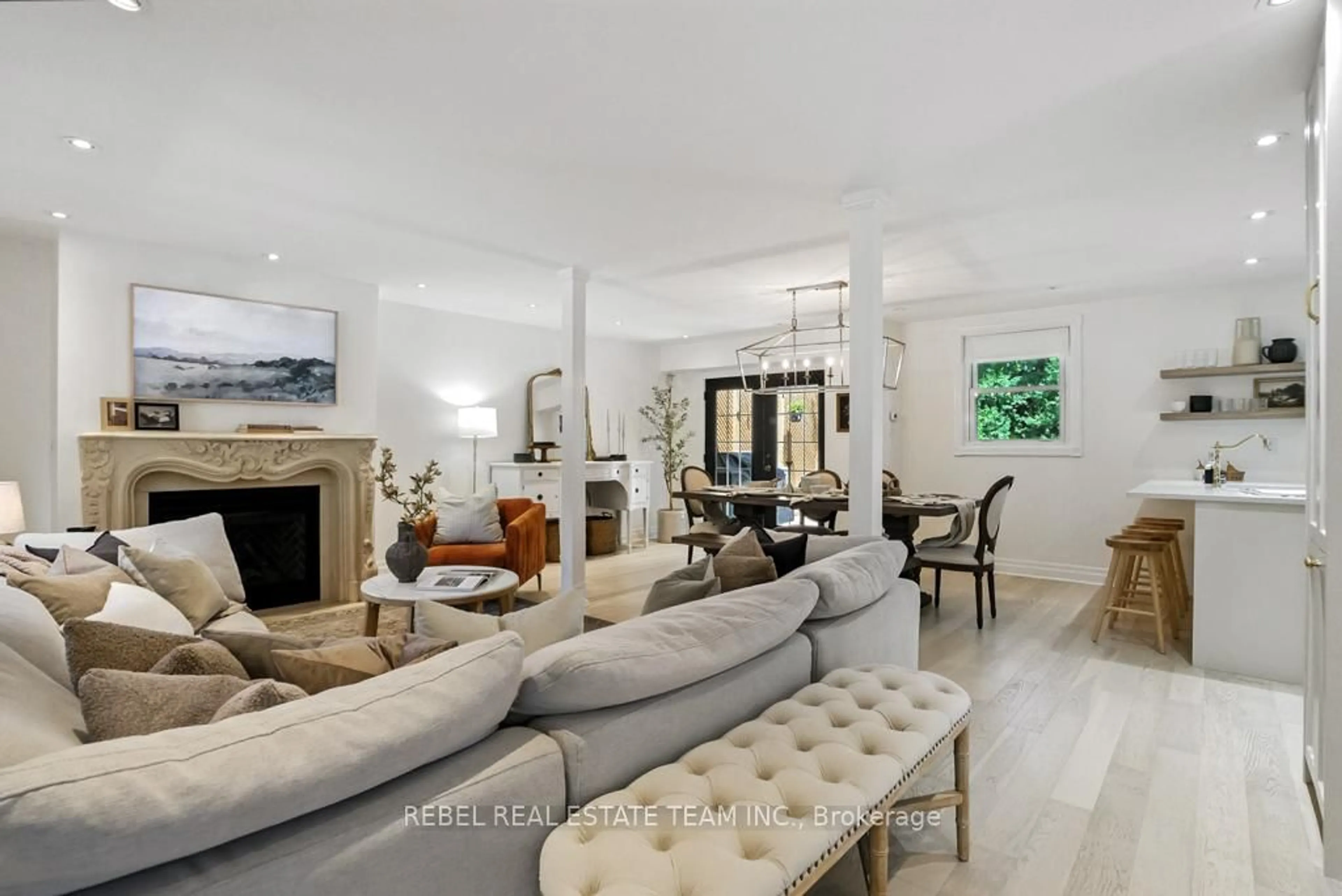 Living room with furniture, unknown for 831 Mary St, Oshawa Ontario L1G 5G5