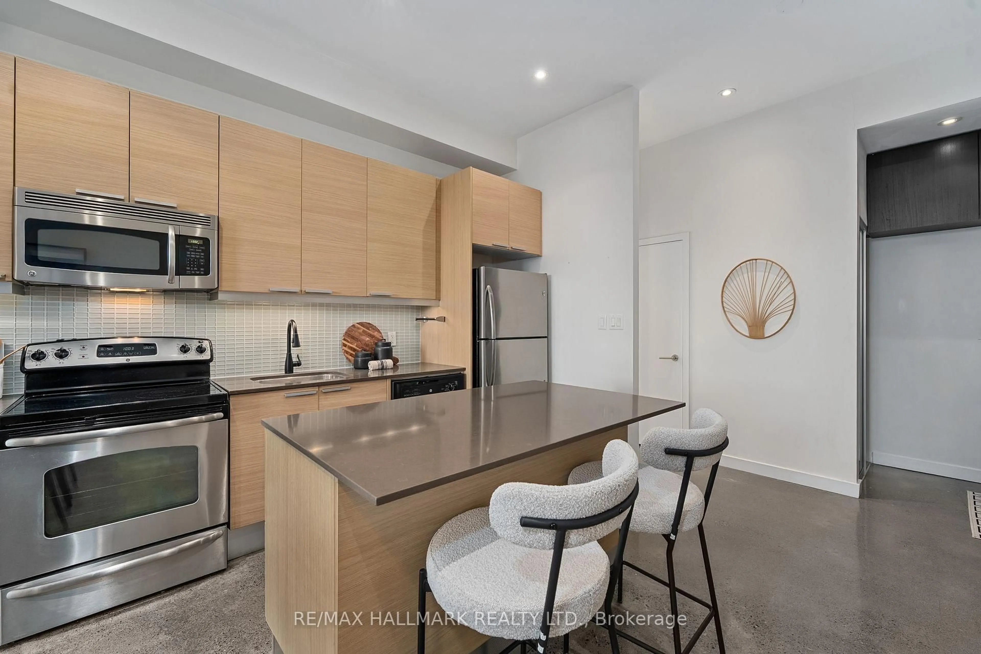 Open concept kitchen, unknown for 625 Queen St #503, Toronto Ontario M4M 1G4
