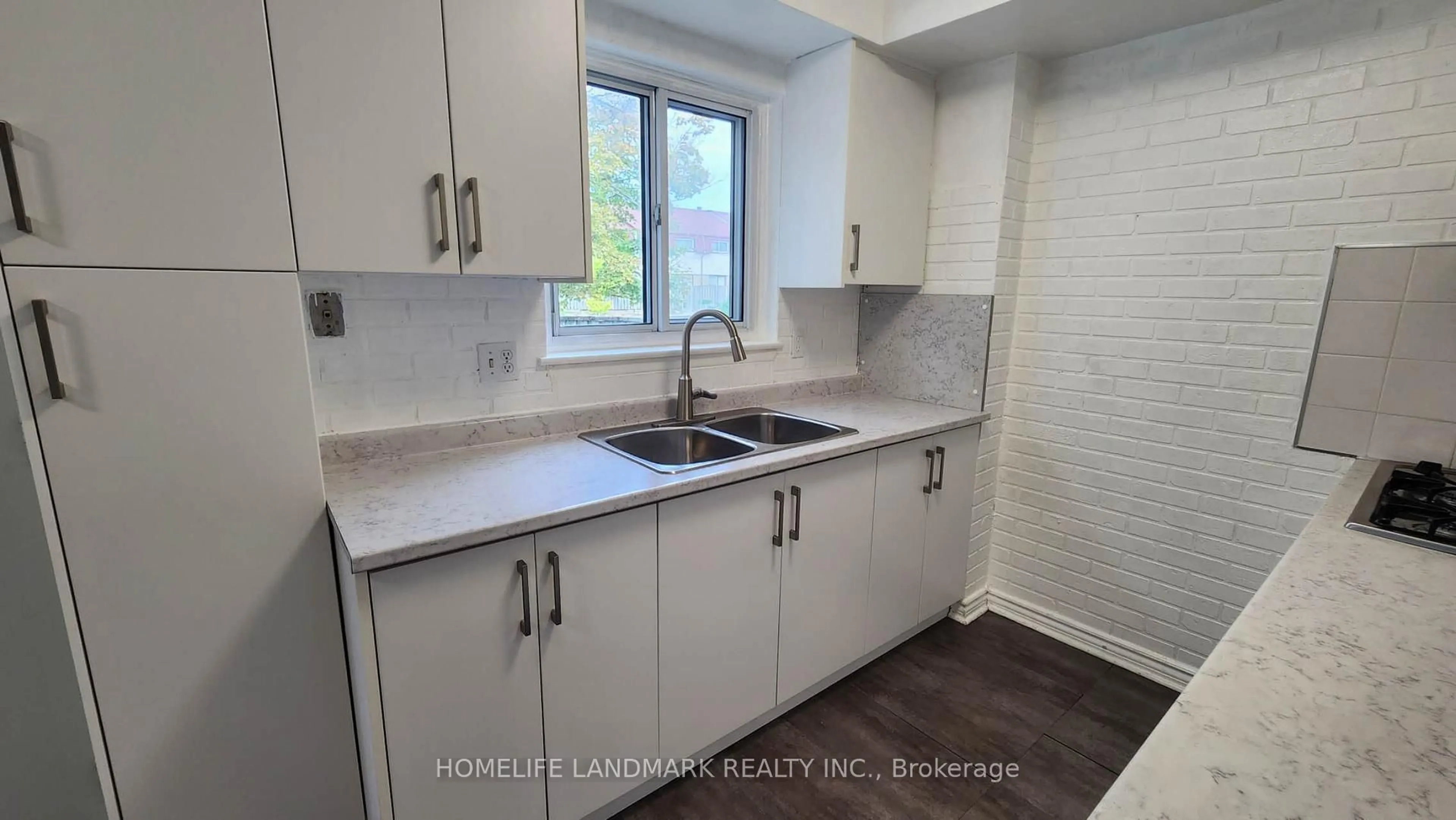 Standard kitchen, ceramic/tile floor for 44 Chester Le Blvd #6, Toronto Ontario M1W 2M8