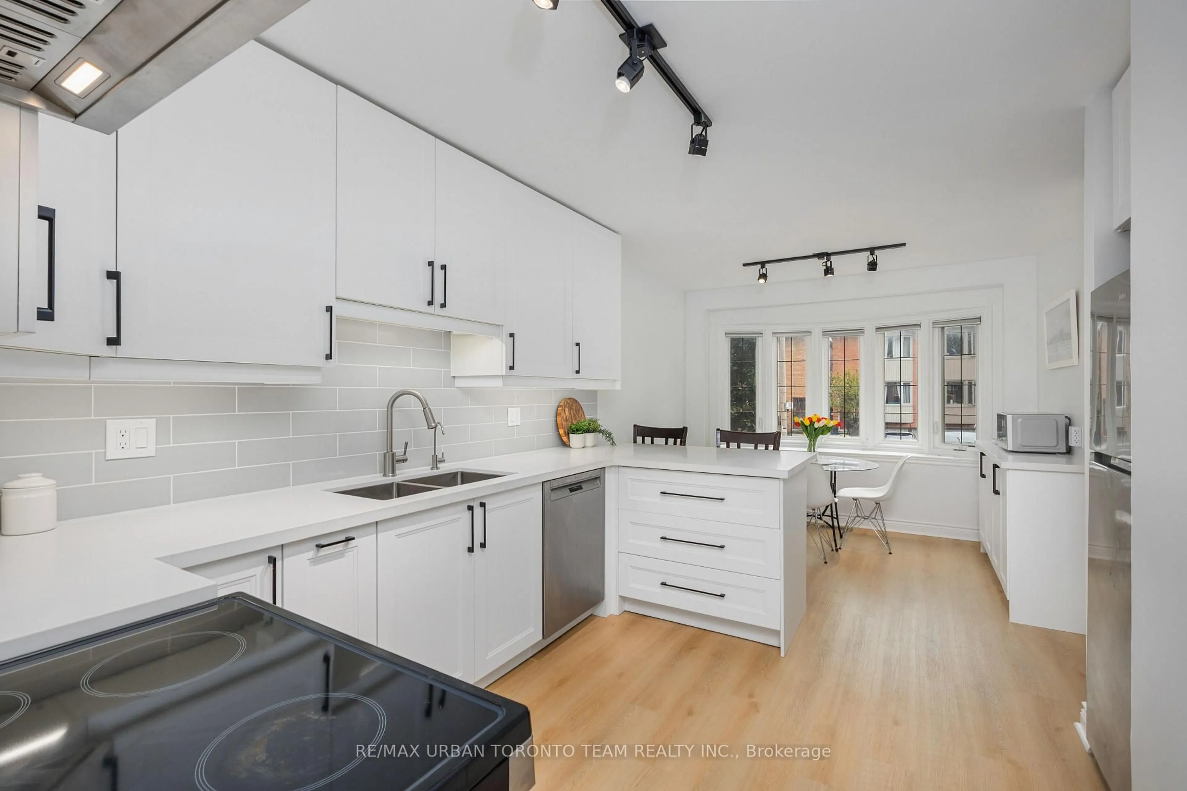Open concept kitchen, unknown for 50 Ashland Ave, Toronto Ontario M4L 1K1