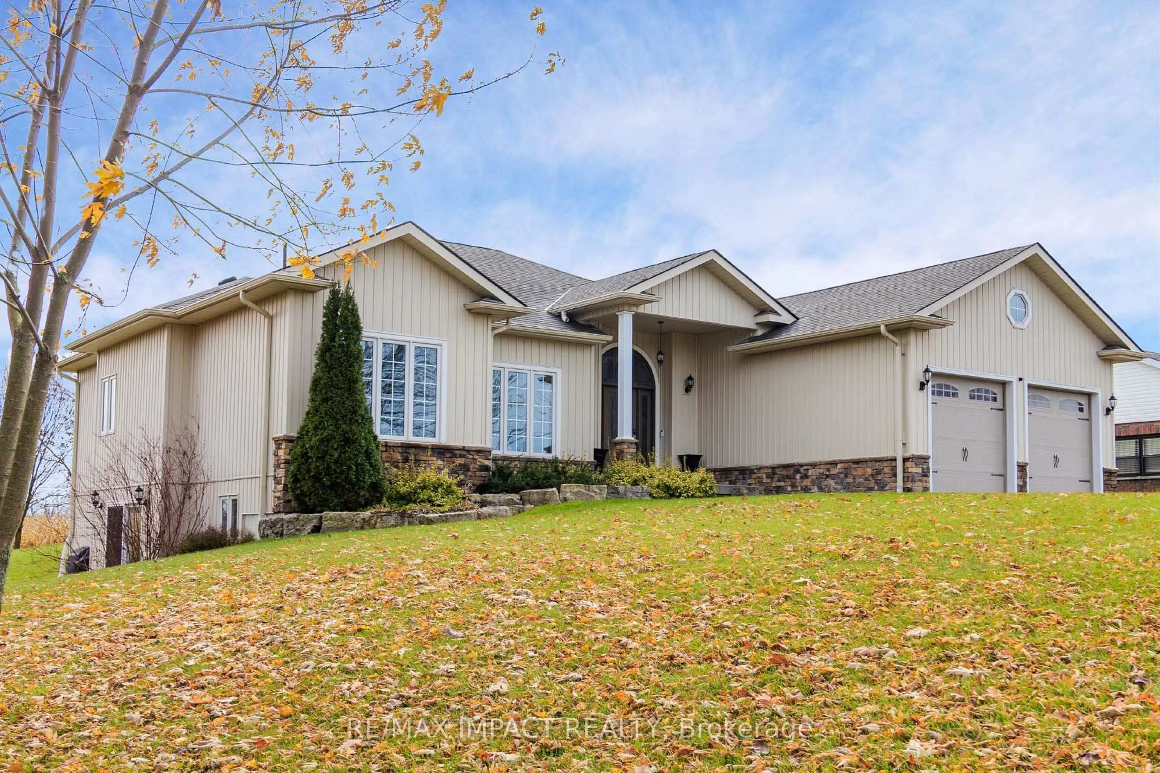 Home with vinyl exterior material, street for 3657 Concession 7 Rd, Clarington Ontario L0B 1M0