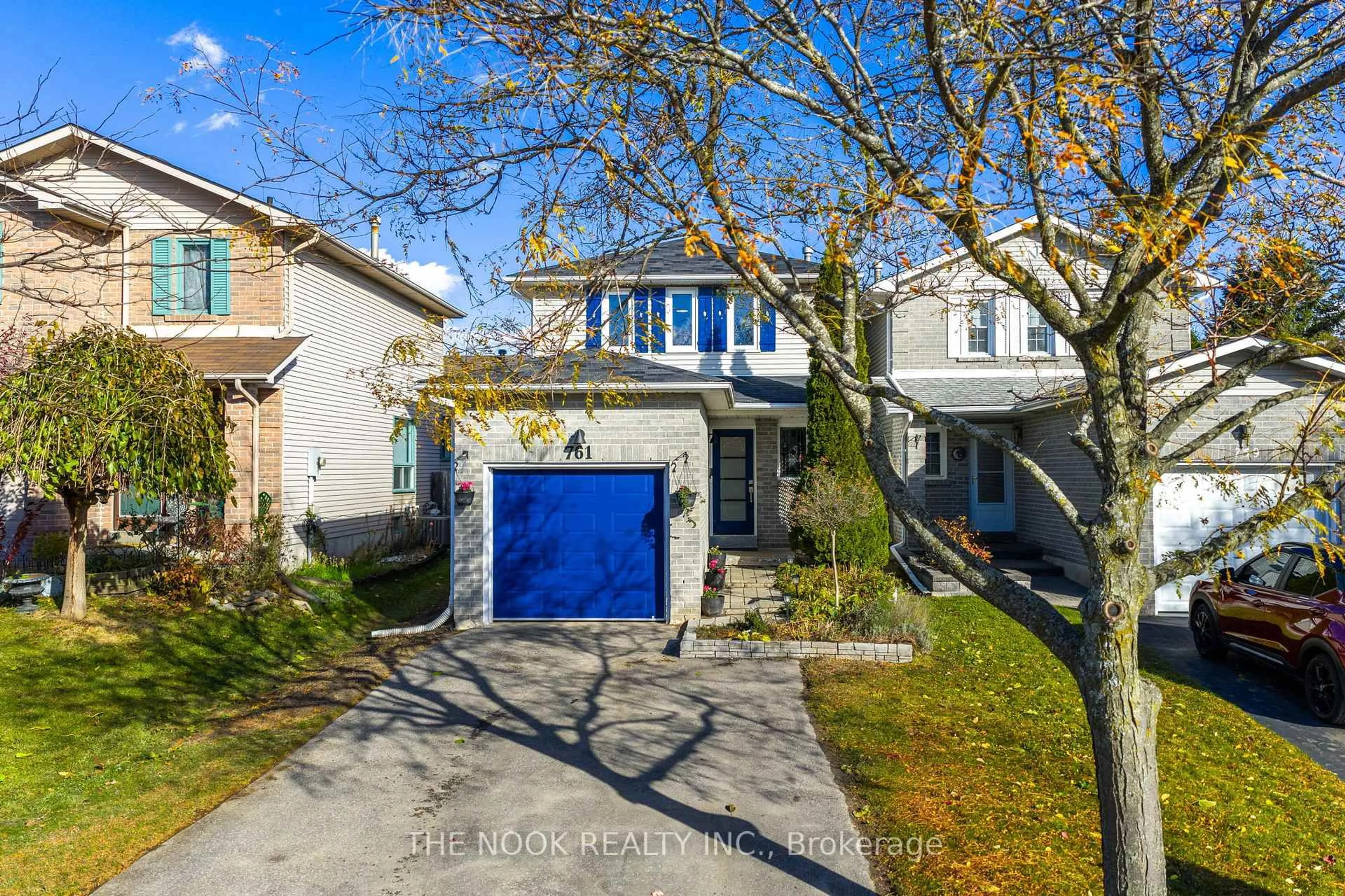 A pic from outside/outdoor area/front of a property/back of a property/a pic from drone, street for 761 Crowells Crt, Oshawa Ontario L1K 1X1
