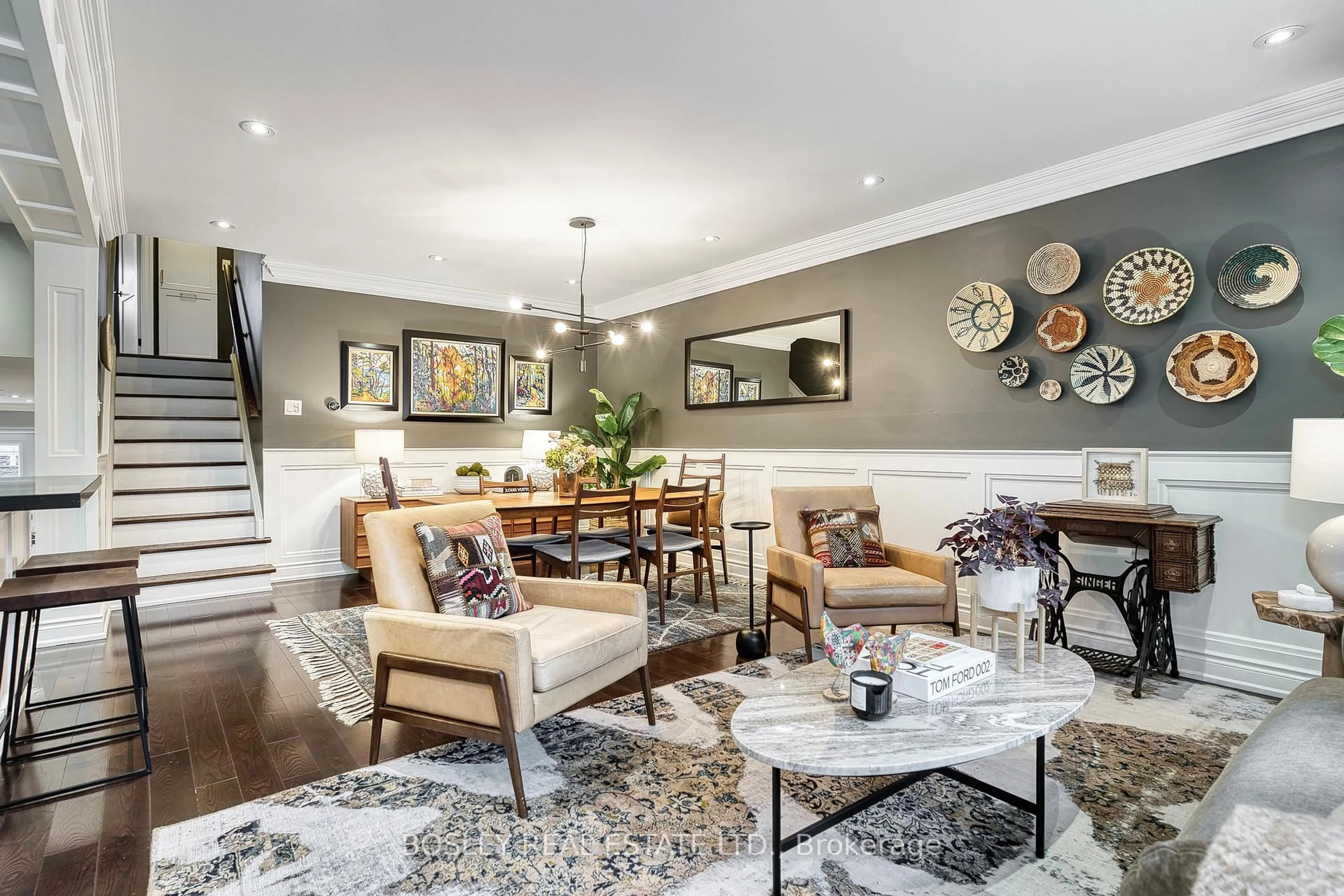 Living room with furniture, unknown for 187 Sylvan Ave, Toronto Ontario M1E 1A4