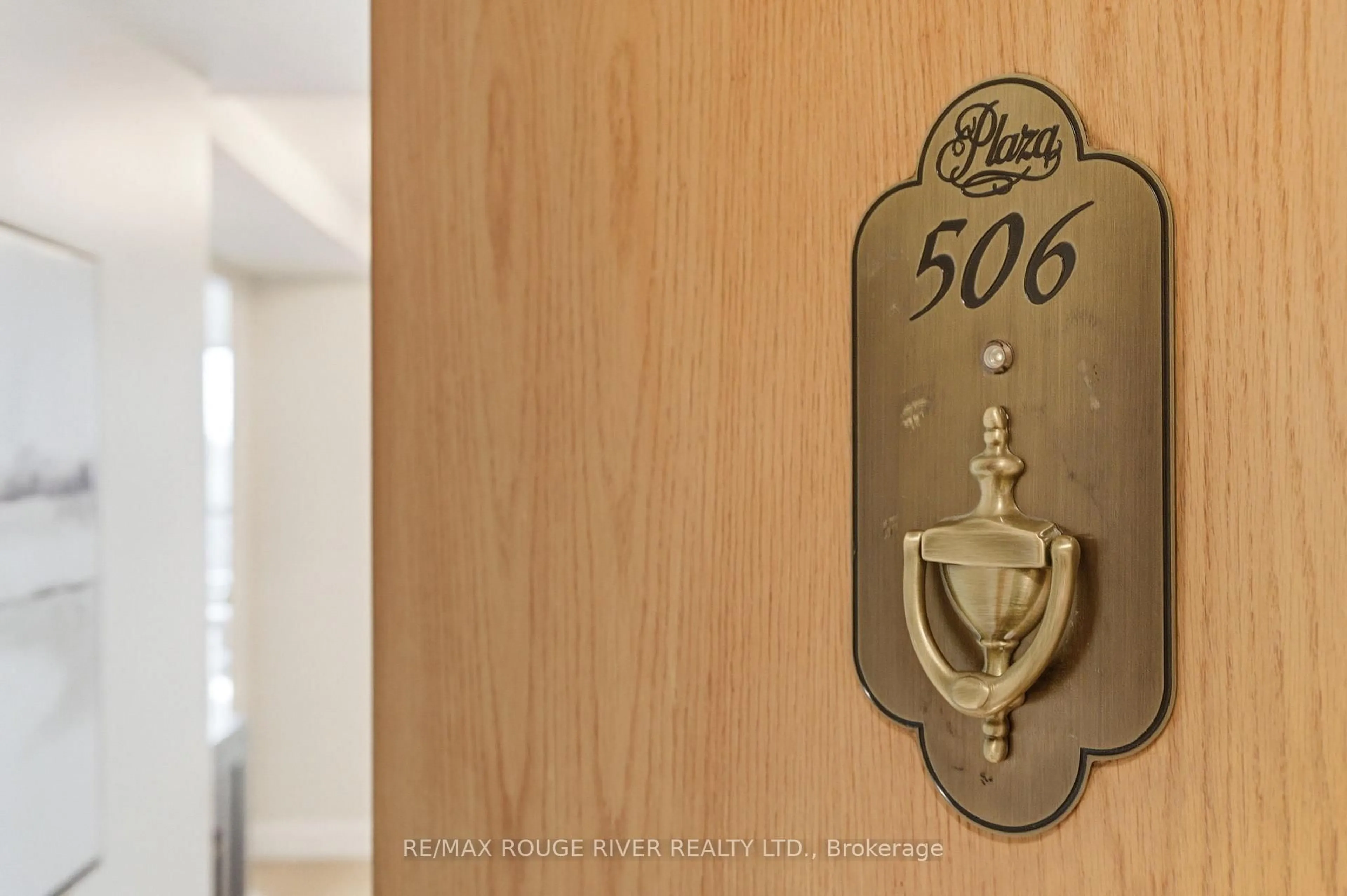 Unknown for 900 Wilson Rd #506, Oshawa Ontario L1G 7T2