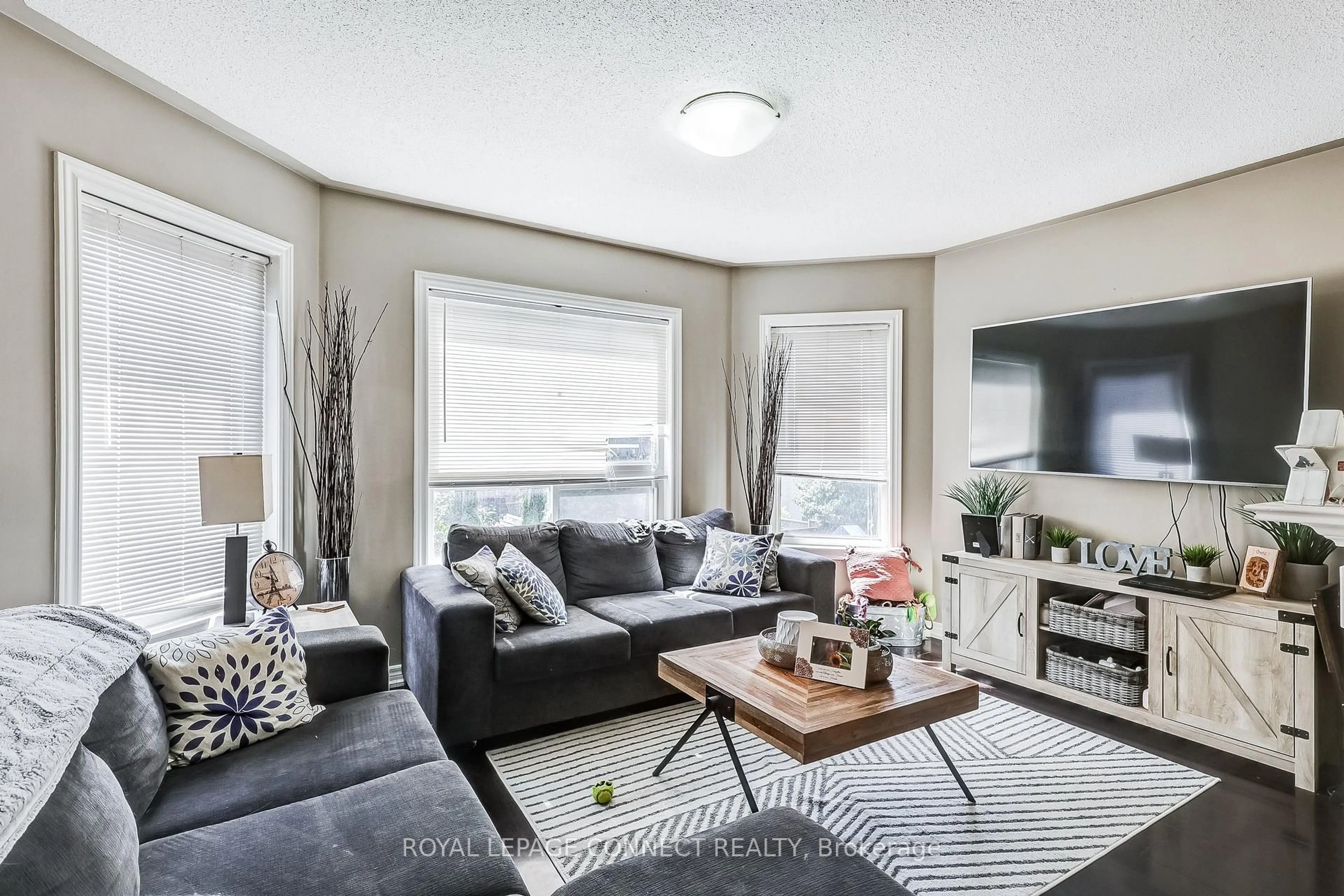 Living room with furniture, unknown for 55 Aylesworth Ave, Clarington Ontario L1E 3J8